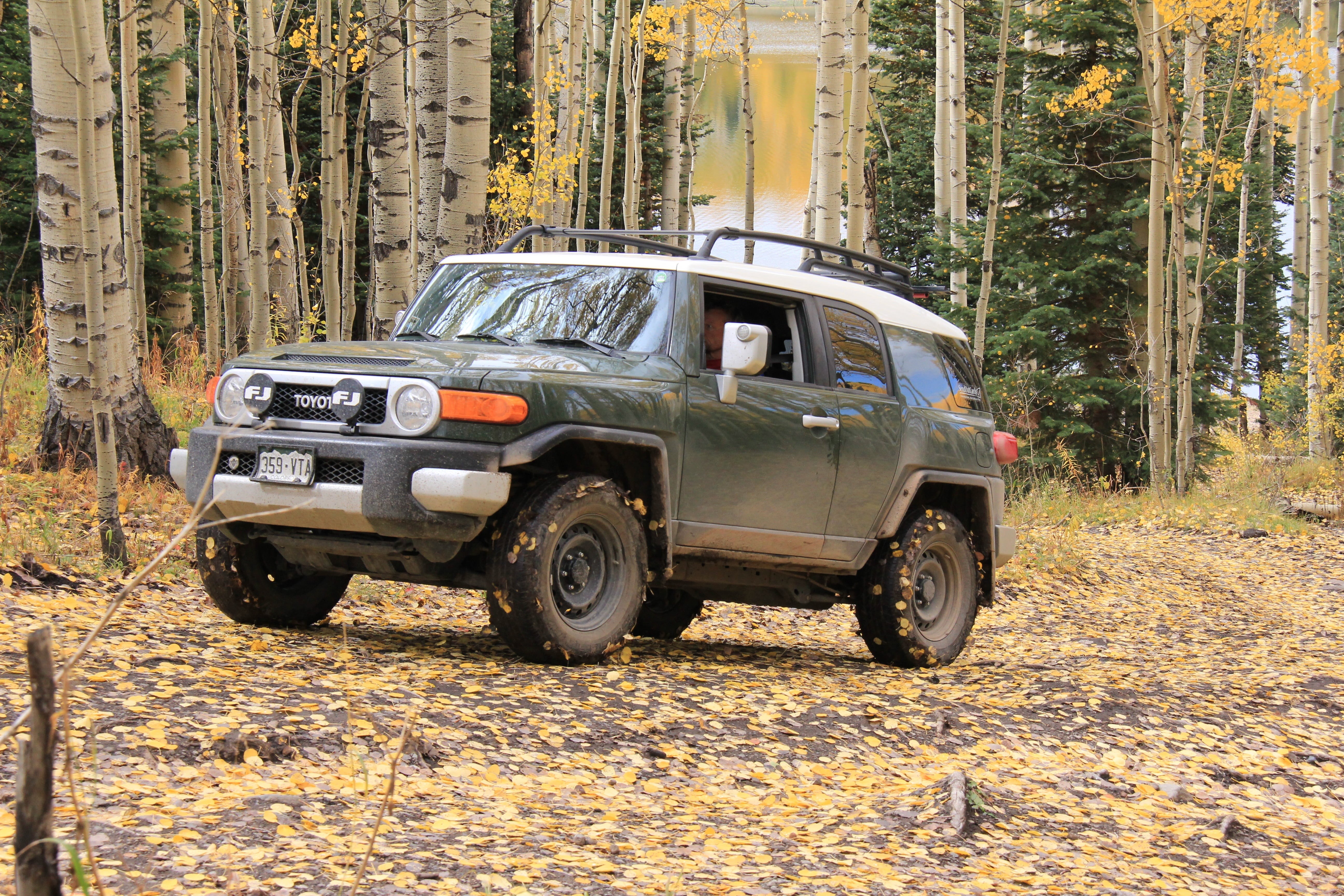 transportation, four wheeling, nature, retro styled, street, car, stationary, land, fj cruiser, mode of transportation, driving, day, outdoors, wheel, sunlight, HD Wallpaper
