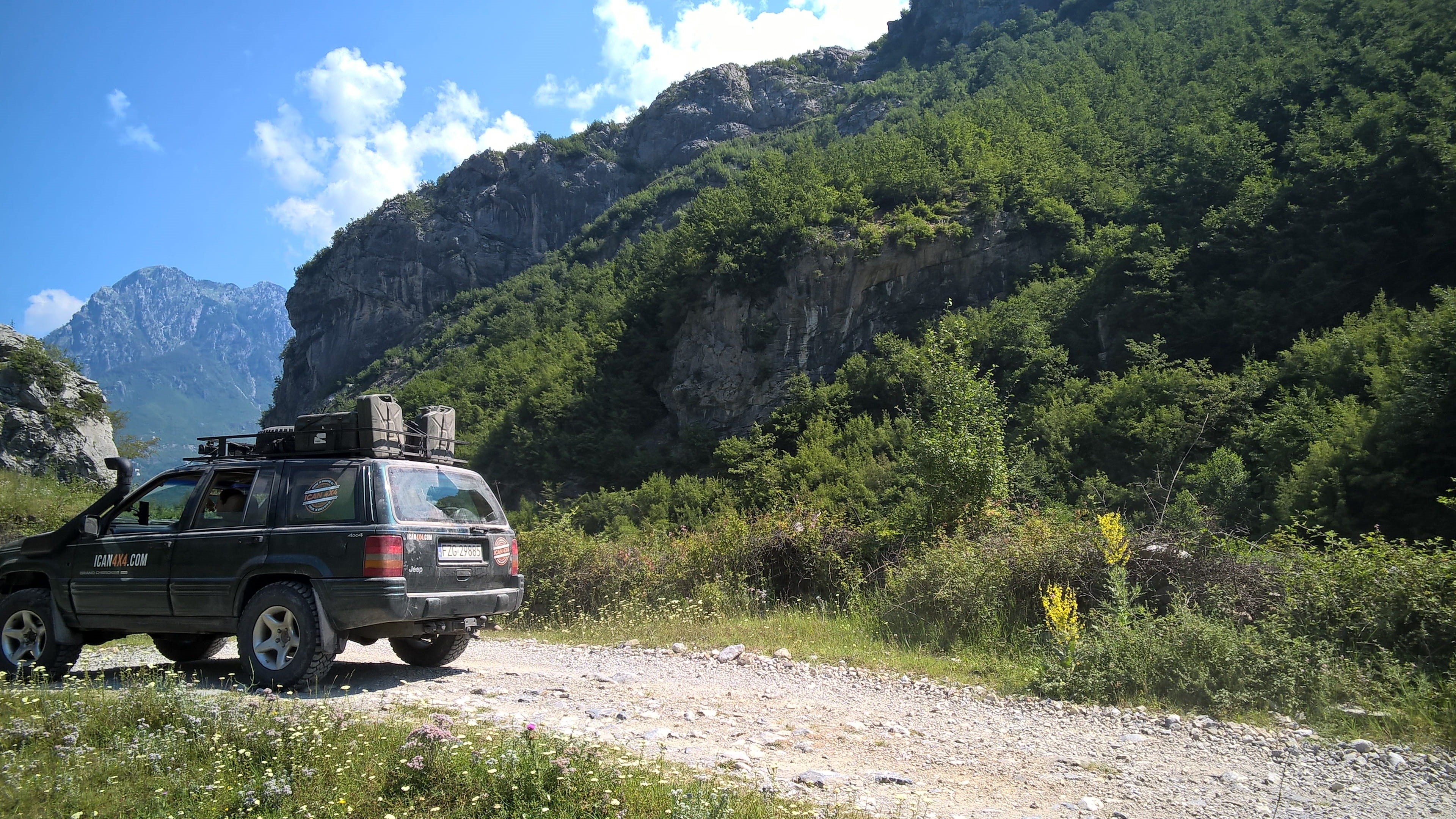 jeep, mountain, mountain range, scenics - nature, no people, non-urban scene, mode of transportation, off roader, tree, transportation, beauty in nature, HD Wallpaper