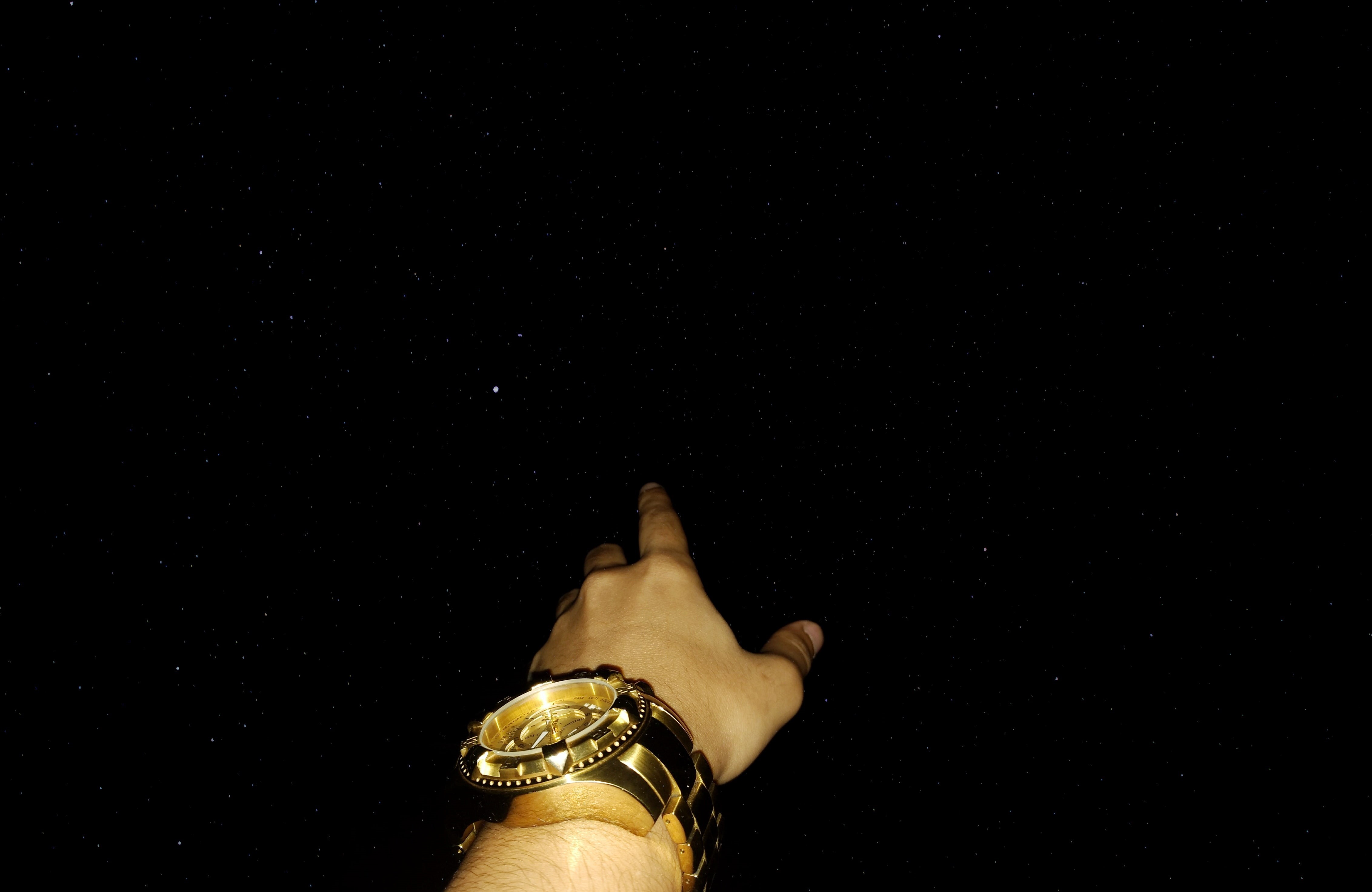 personal perspective, Gold Watch, stars, nature, lifestyles, gold colored, studio shot, nightlife, hand, black background, 4K, night, real people, leisure activity, HD Wallpaper