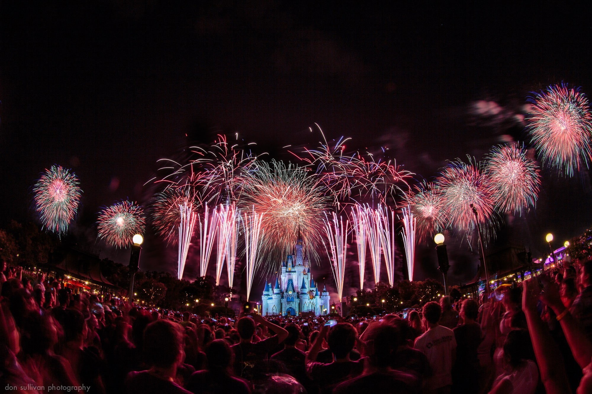light, nightlife, real people, 1080P, firework, men, arts culture and entertainment, firework display, celebration, motion, excitement, sparks, architecture, HD Wallpaper