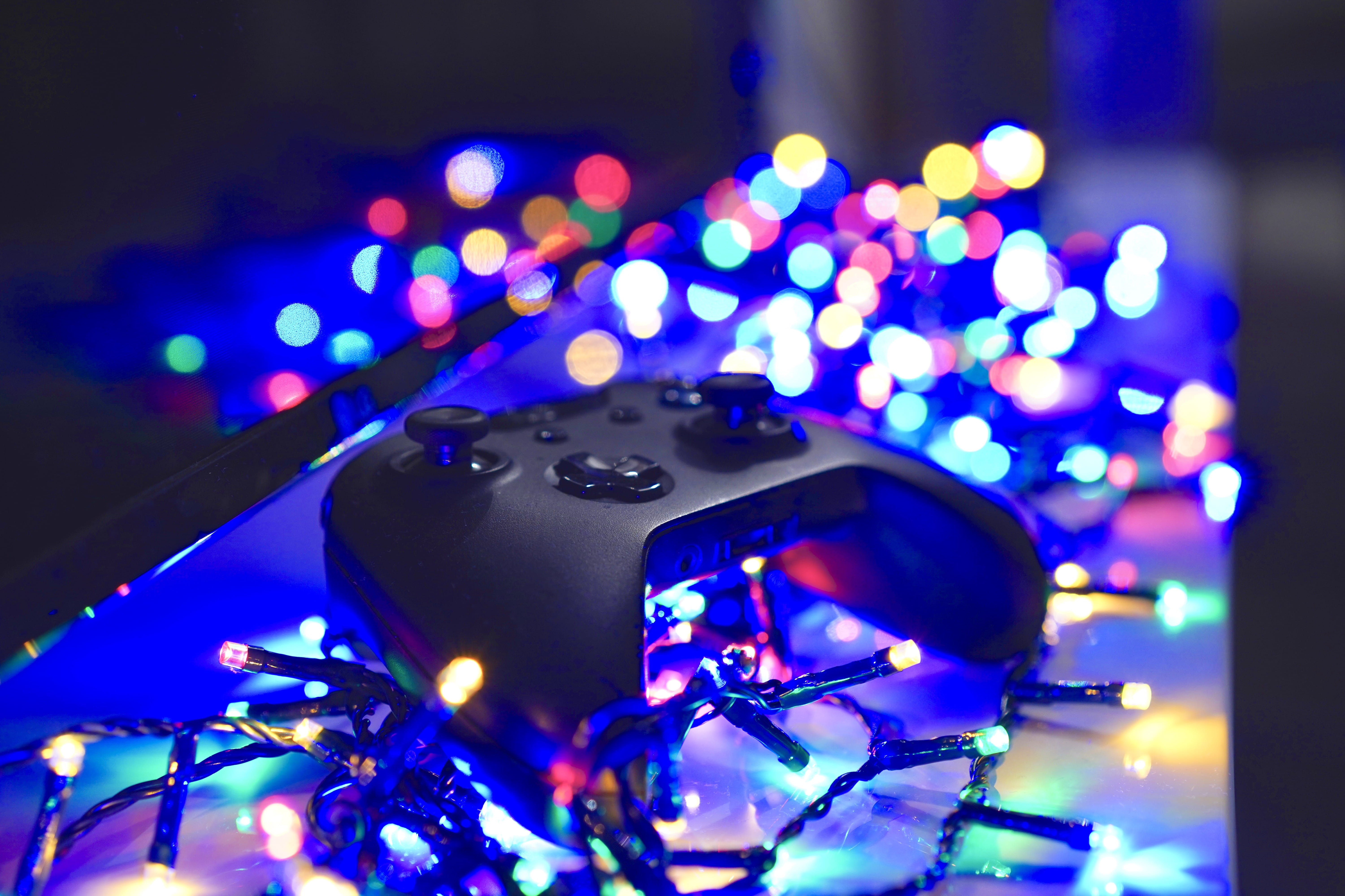 spotlight, christmas lights, coin, nightlife, dj, focus on foreground, wiring, video gaming, blue, xbox, light, indoors, defocused, joystick, electronics, HD Wallpaper