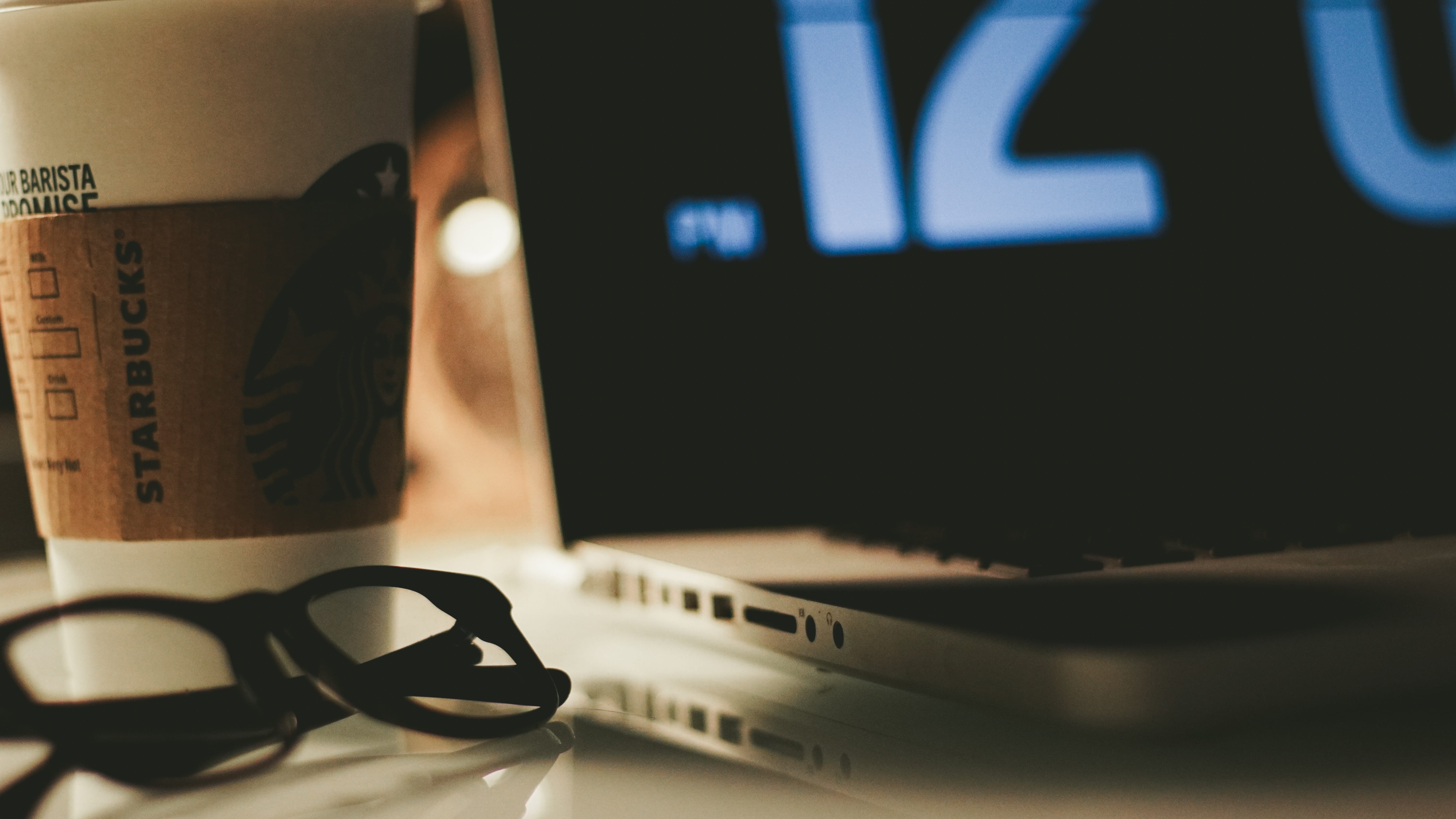 5K, color, close-up, still life, laptop, mug, working, deep, publication, green, beside, life, selective focus, connection, office, communication, computer monitor, HD Wallpaper