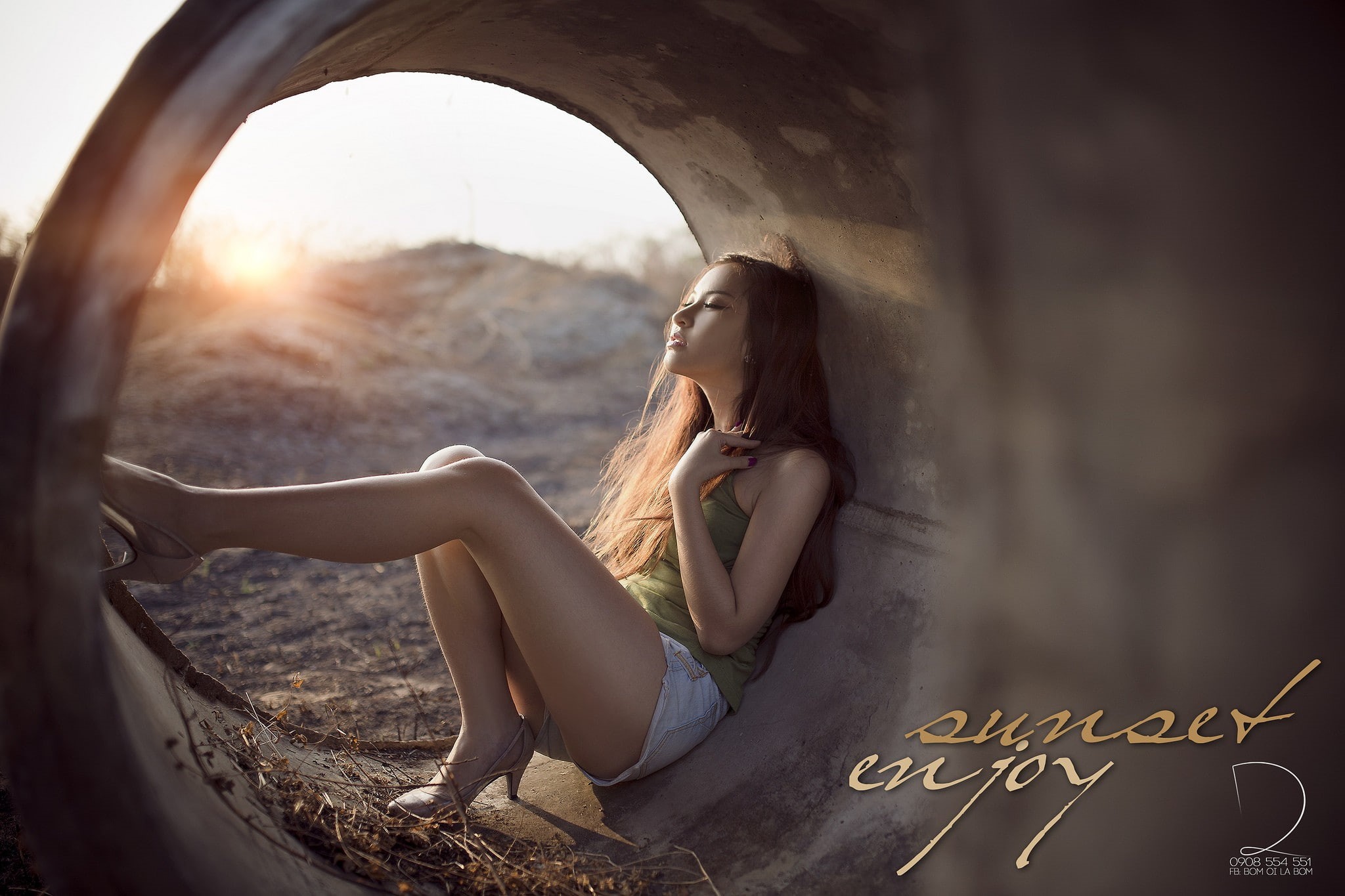 land, casual clothing, real people, sitting, young women, beauty, outdoors, squatting, leisure activity, one person, nature, long hair, 1080P, jean shorts, HD Wallpaper