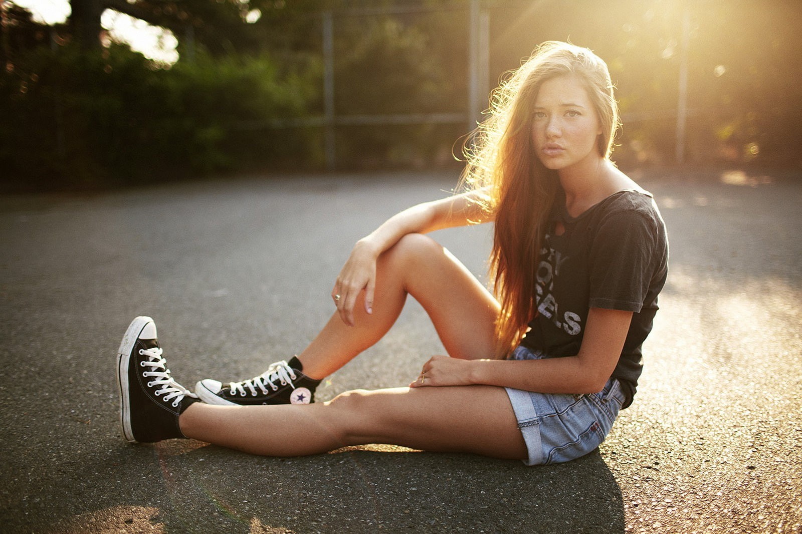 beauty, young women, T-shirt, beautiful woman, long hair, teenager, real people, shoe, lifestyles, hairstyle, outdoors, jean shorts, one person, 720P, HD Wallpaper