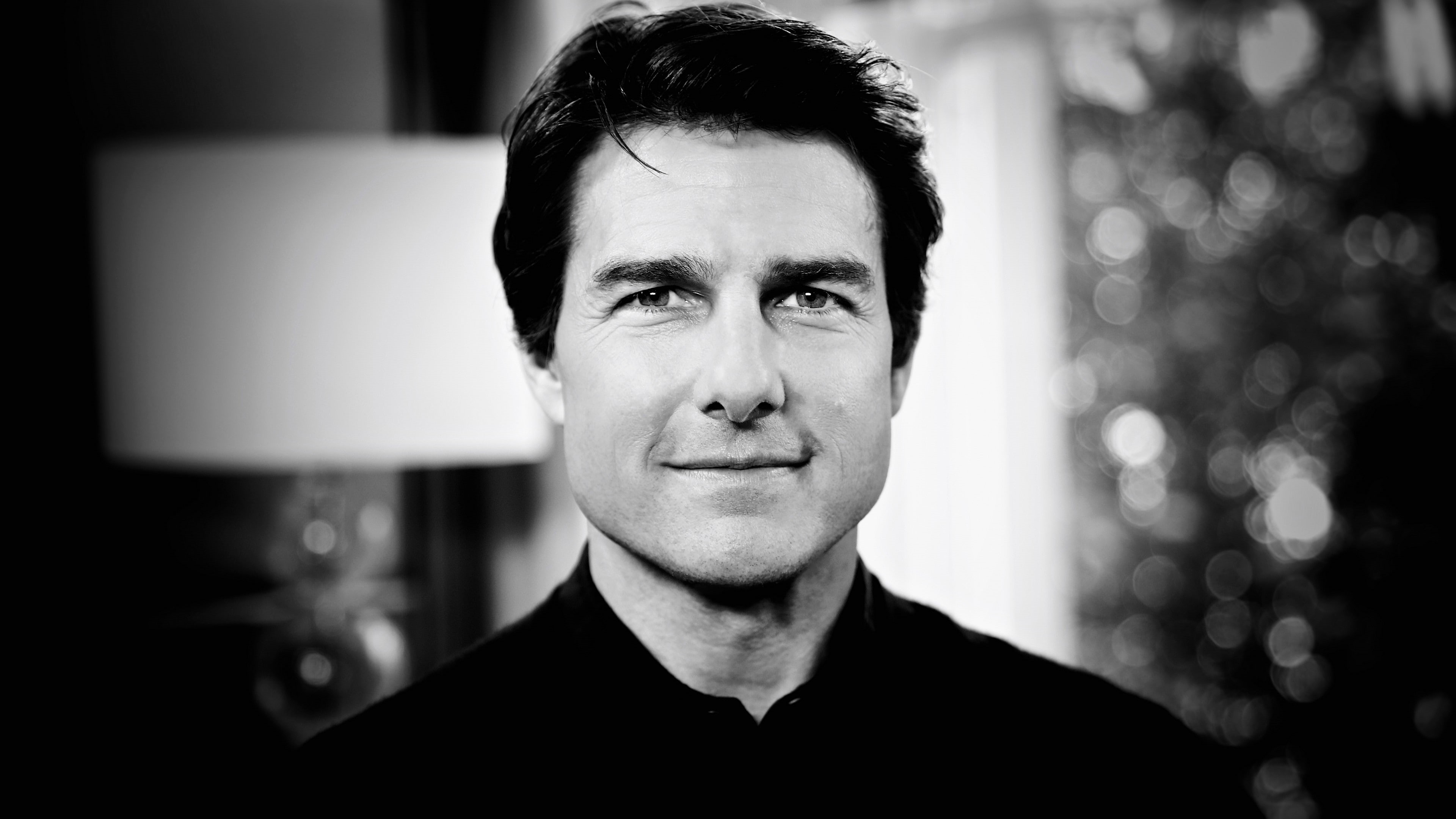 lifestyles, actor, men, Tom Cruise, males, mid adult, front view, adult, smiling, contemplation, mature adult, looking at camera, indoors, handsome, one person, HD Wallpaper