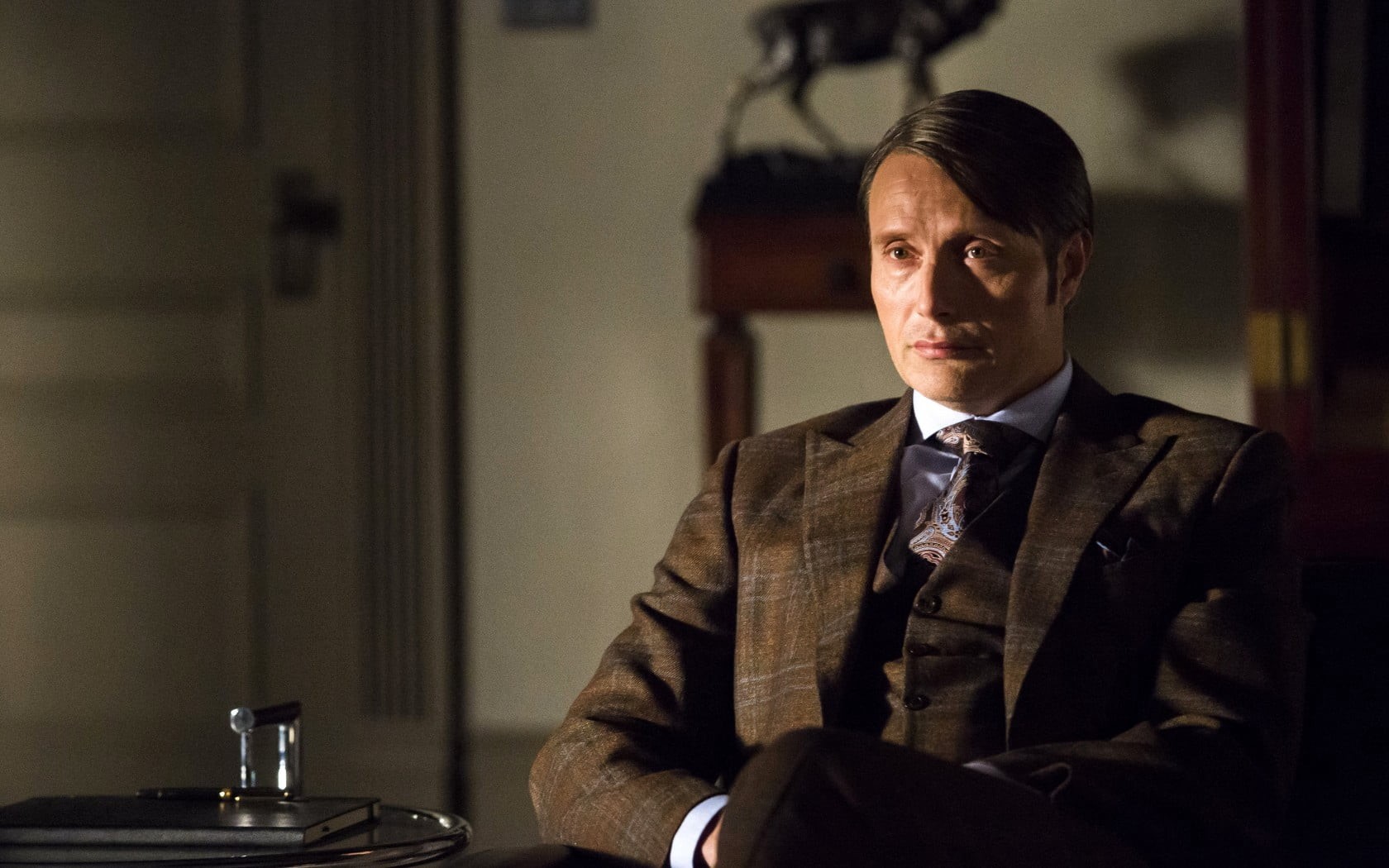 looking At Camera, one Person, lapel, male Beauty, jacket, business Person, s, doctor, males, manager, 720P, portrait, hannibal lecter, office, well-dressed, HD Wallpaper