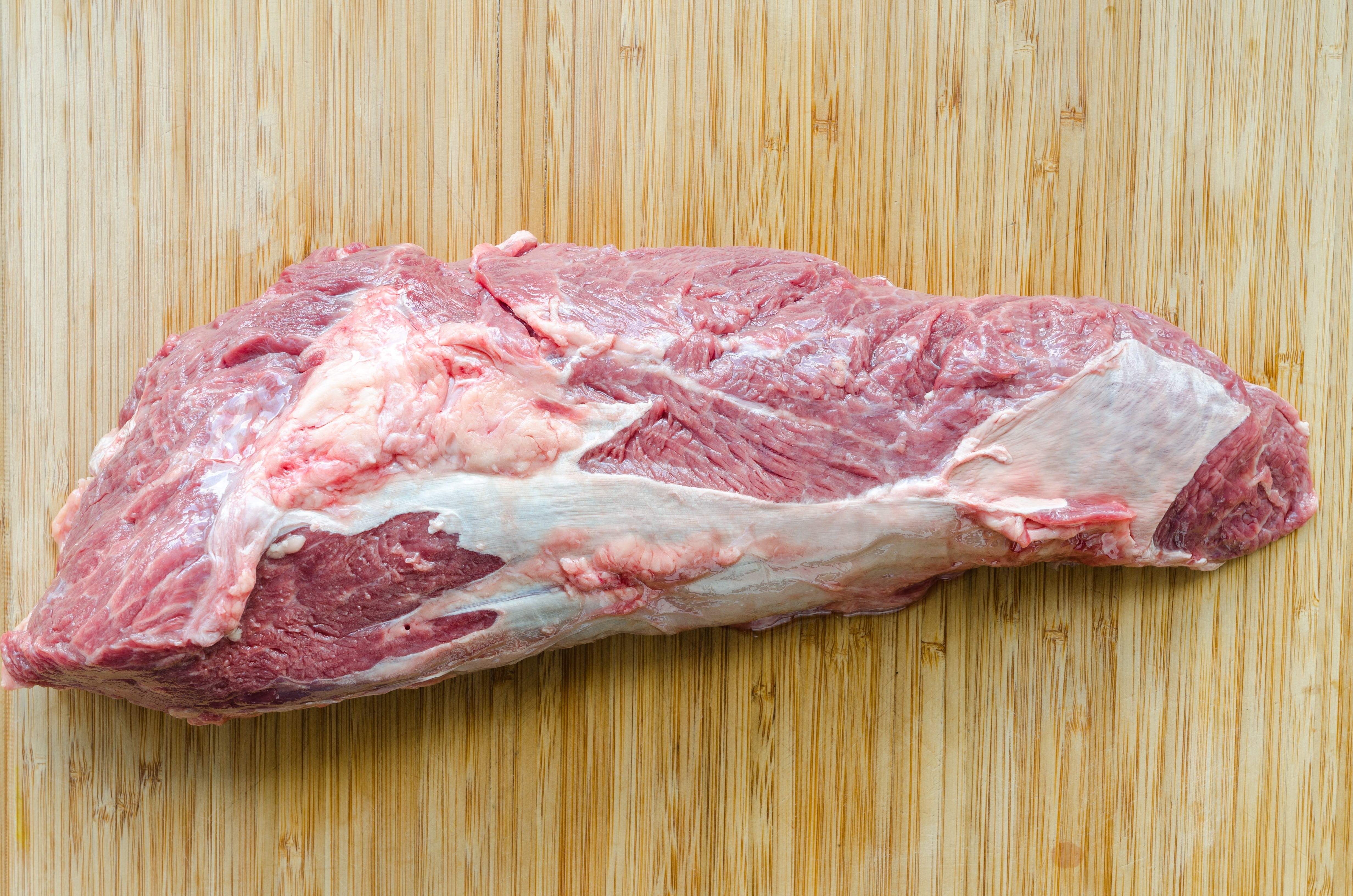 wood, juicy, still life, cow, background, dinner, black, preparing food, 4K, steak, grilled, rib, raw food, closeup, barbecue, beefsteak, pepper, no people, HD Wallpaper