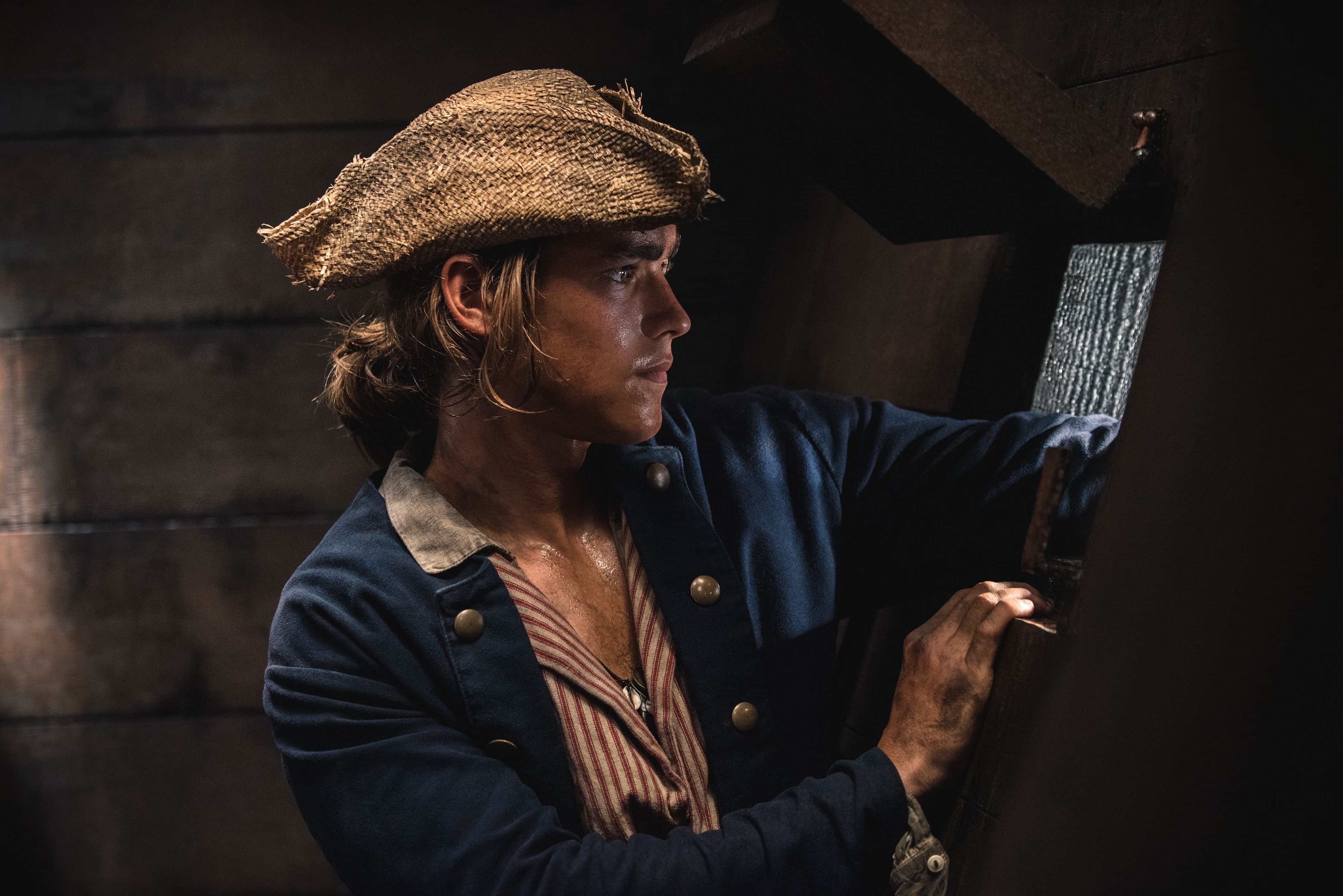 Pirates of the Caribbean: Dead Men Tell No Tales, looking, portrait, hat, looking away, one person, Pirates of the Caribbean, movies, lifestyles, clothing, HD Wallpaper