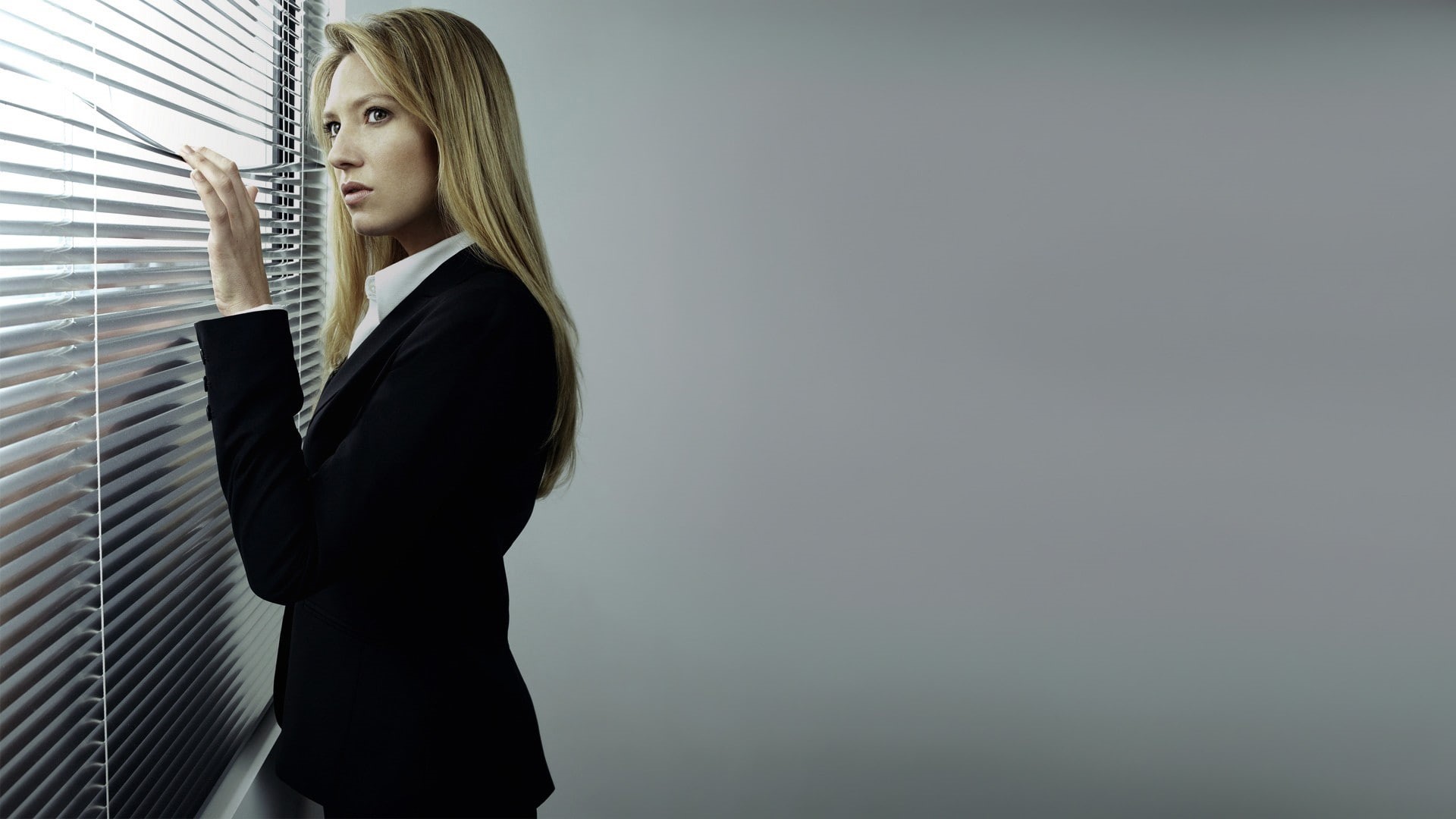 side view, beautiful woman, TV, hairstyle, three quarter length, beauty, business, indoors, Anna Torv, copy space, looking, young women, hair, studio shot, HD Wallpaper