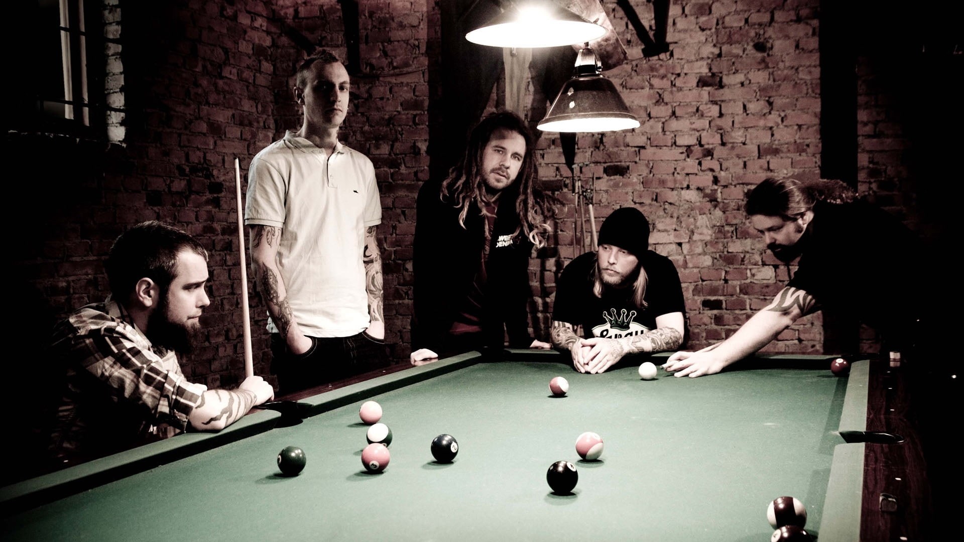 snooker and Pool, lifestyles, pool Table, pool Game, pool, nightlife, electric lamp, billiard, snooker, lighting equipment, screenshot, smiling, young Men, HD Wallpaper
