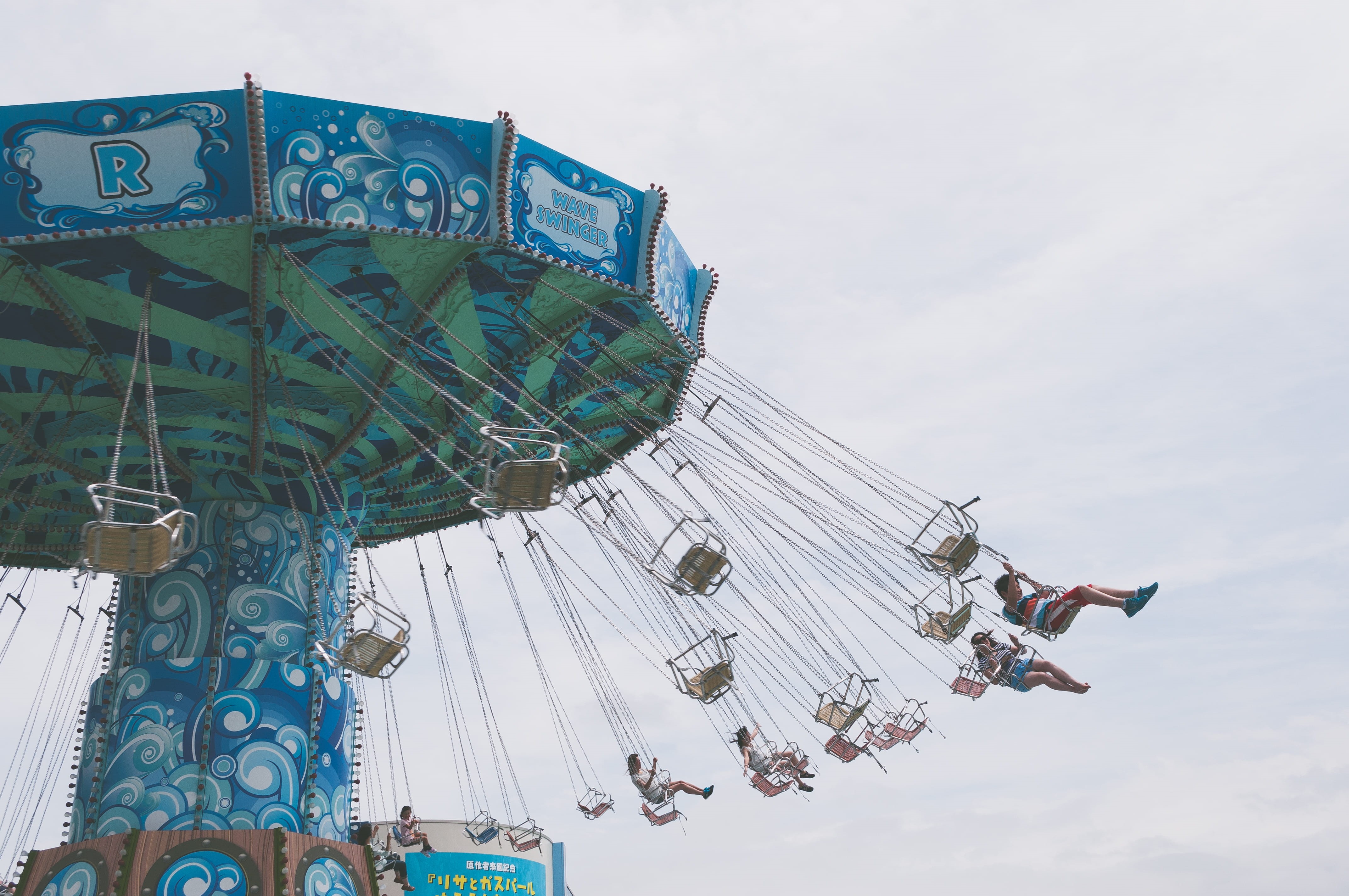 swing, low angle view, amusement park ride, outdoors, day, fuji-q highland, summer, happiness, family, real people, amusement park, fast, enjoyment, enjoy, HD Wallpaper