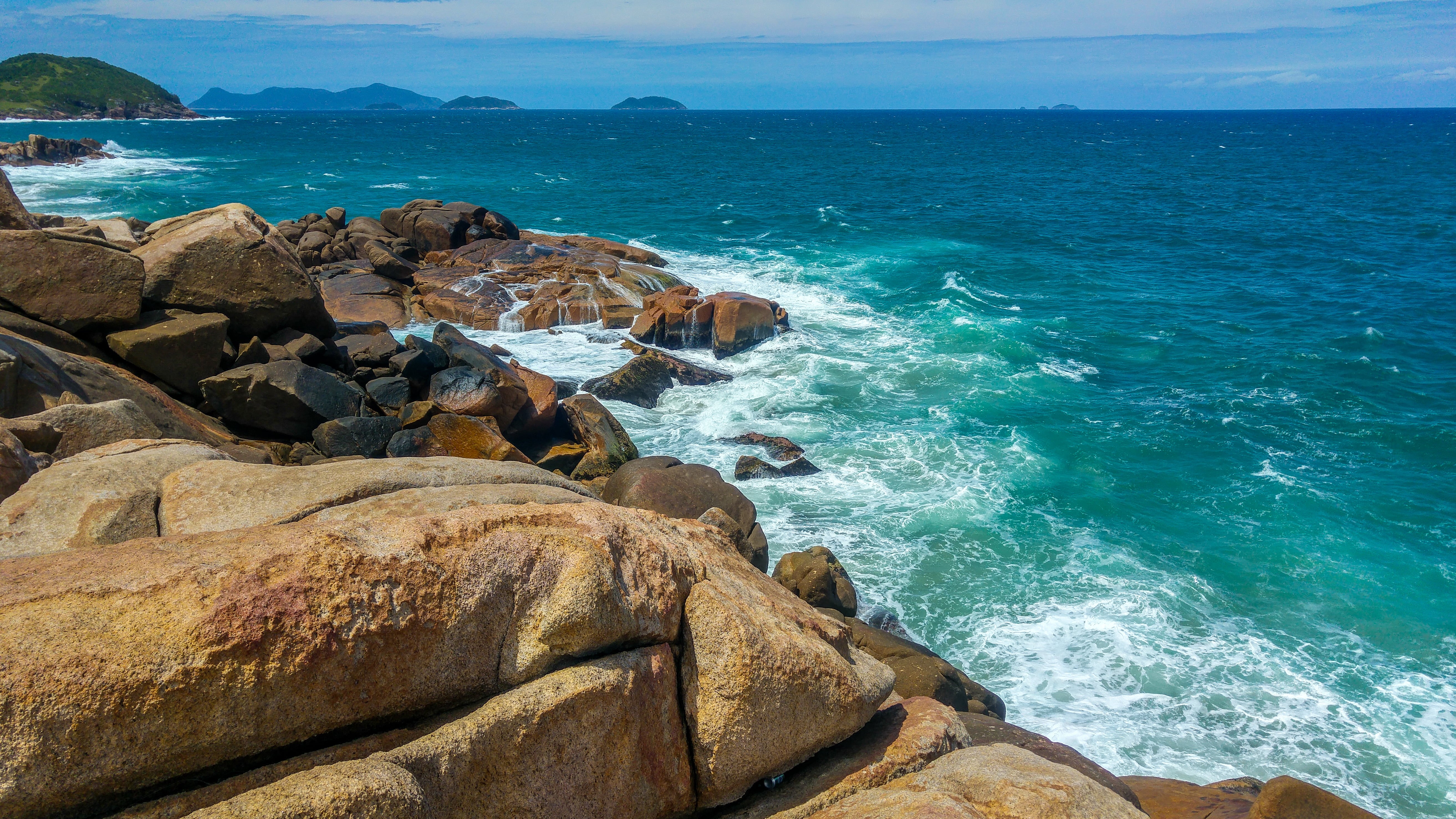 Guarda, fragment, body of water, water, brazil, coastline, summer, body, landscapes, color, blue  rock, landscape, brasil, nature, rock - Object, beach, HD Wallpaper