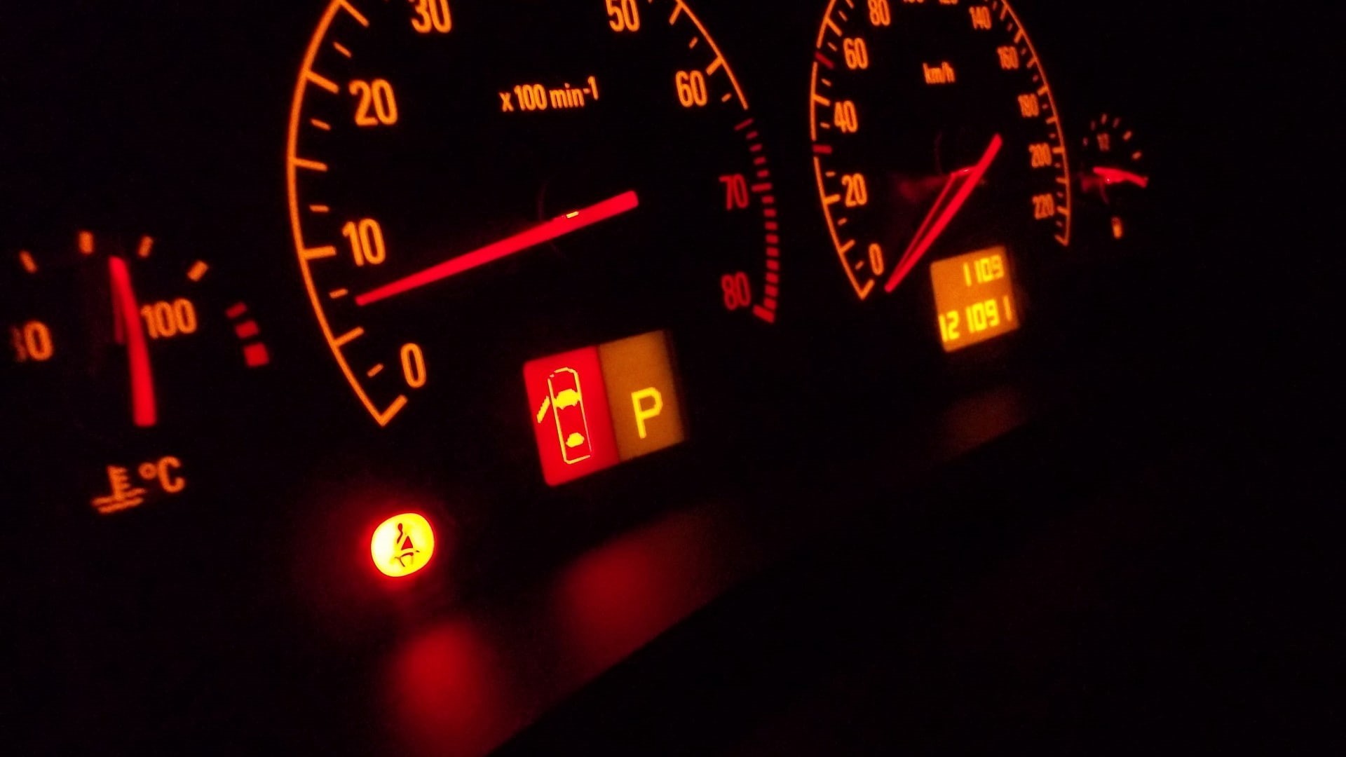speedometer, close-up, motor vehicle, glowing, countdown, car, car interior, clock, indoors, no people, mode of transportation, number, control panel, night, HD Wallpaper