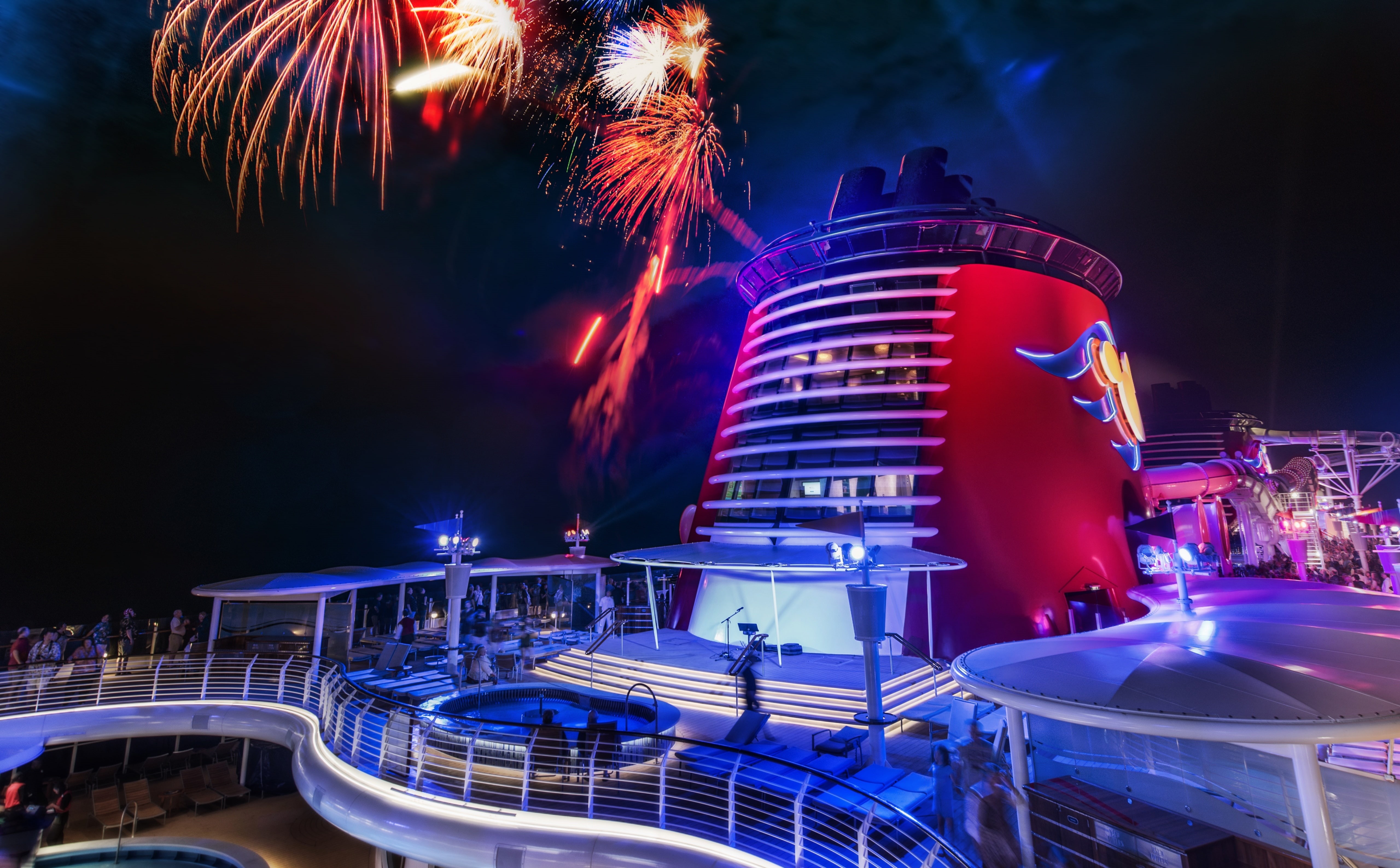 arts culture and entertainment, water, built structure, building exterior, office building exterior, outdoors, Disney, Fireworks, Other, travel destinations, HD Wallpaper