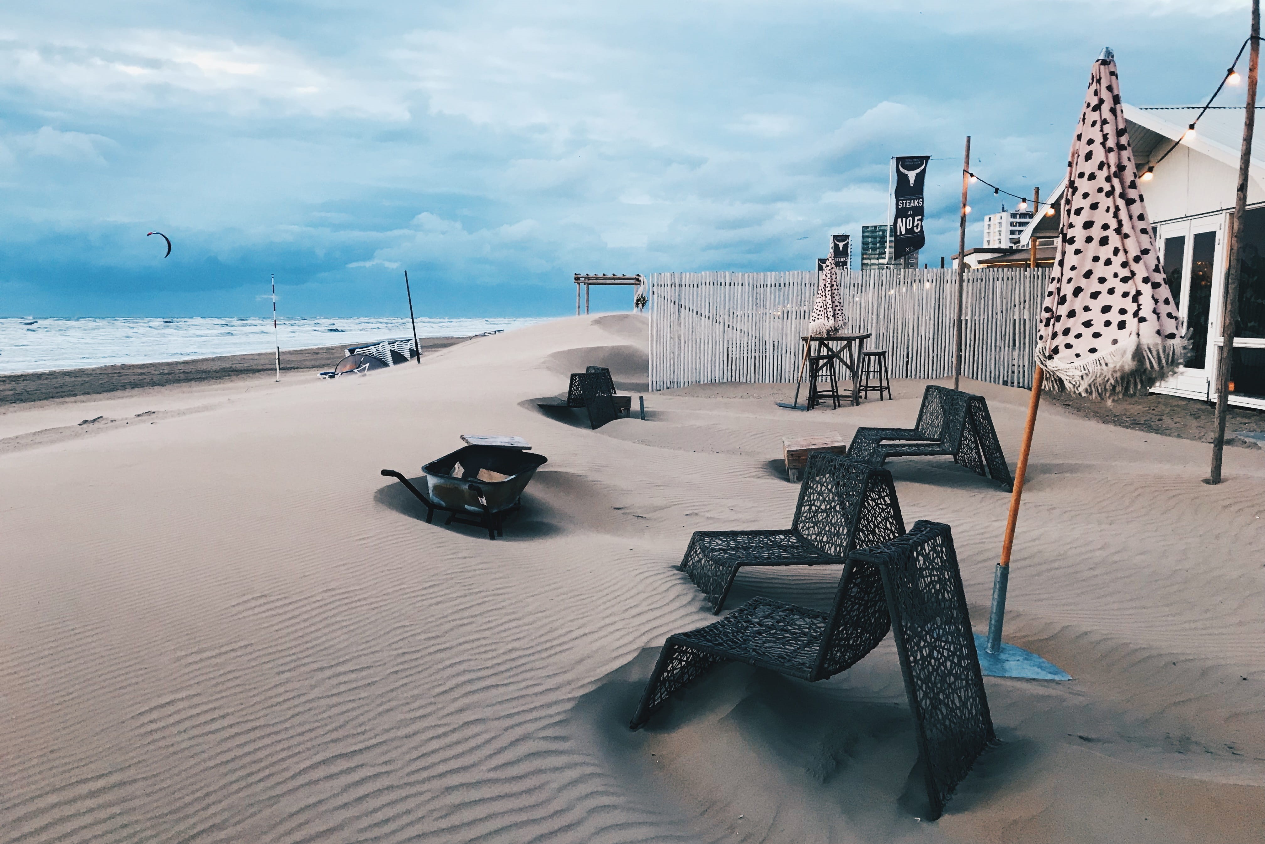 land, building exterior, beauty in nature, zandvoort, scenics - nature, north, wood - material, day, no people, outdoors, sea, architecture, nature, seat, HD Wallpaper