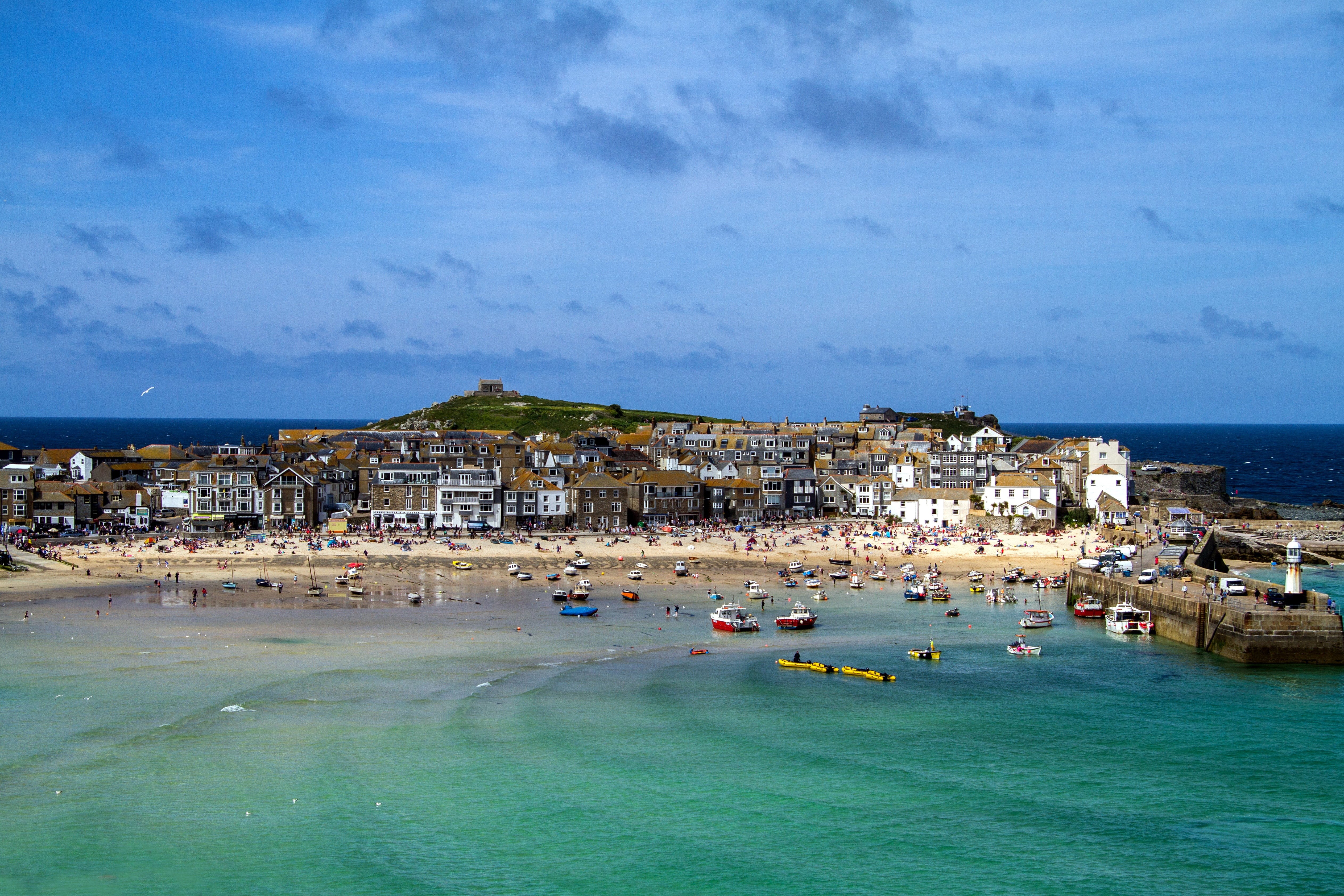 sky, near, ebb, tourism, trip, cityscape, holiday, land, town, st ives, built structure, outdoors, beach, promenade by the sea, blue, travel destinations, HD Wallpaper