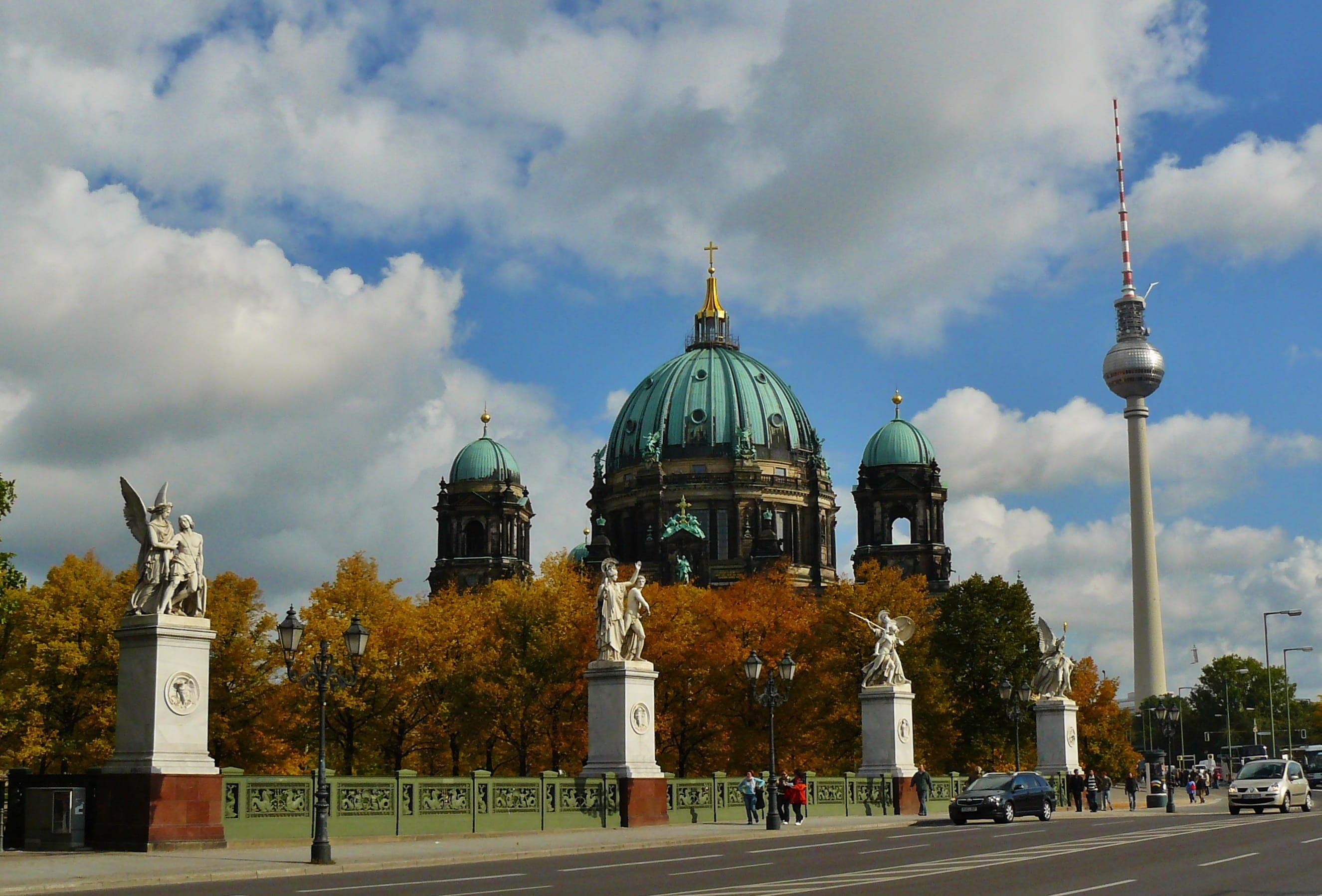 sculpture, Berlin Cathedral, 2K, transmission tower, built structure, spire, church, building exterior, religion, architecture, capital, outdoors, autumn city view, HD Wallpaper