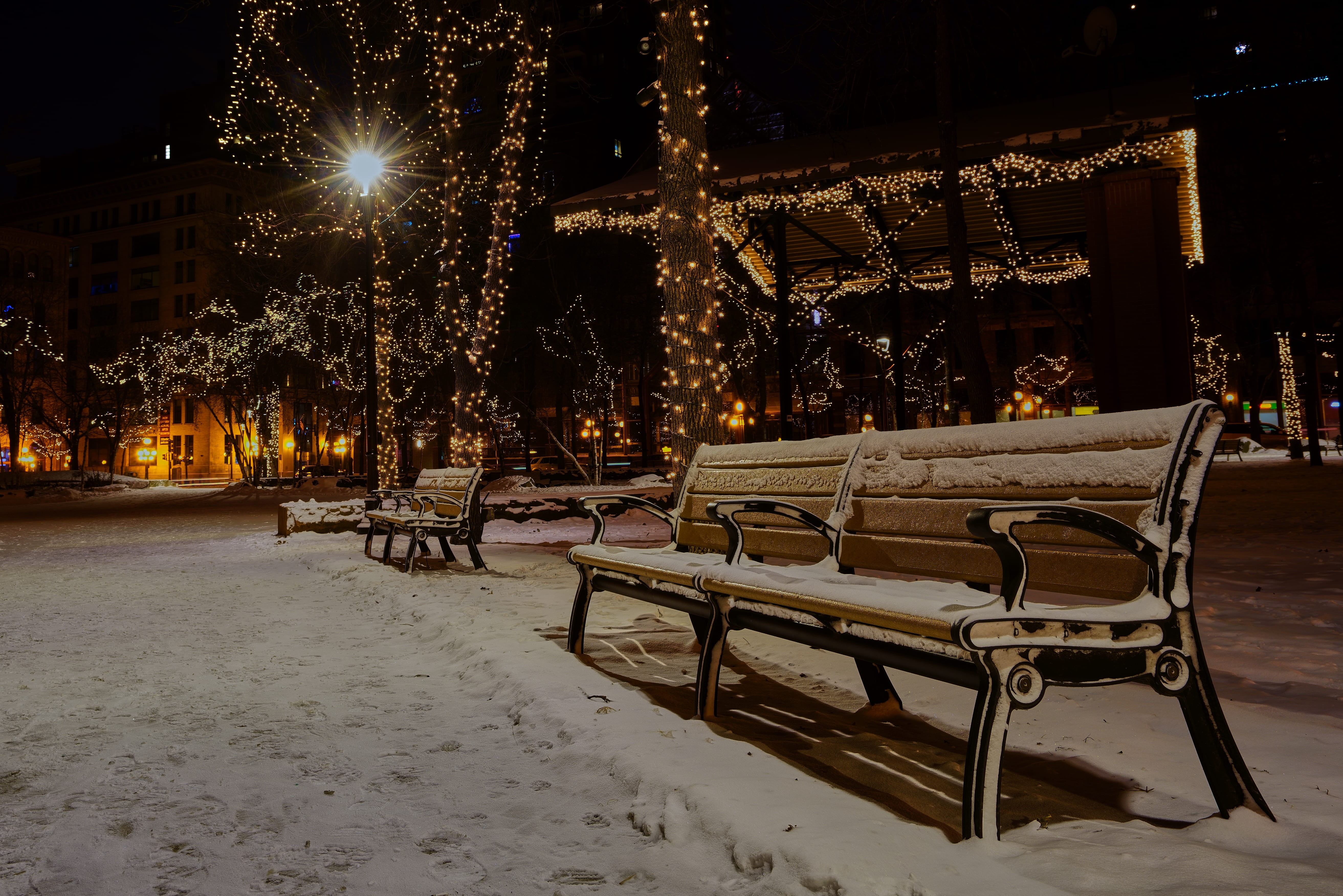 chairs, architecture, snowing, 5K, pavement, evening, wood, buildings, winter, night, tree, road, cold, outdoors, zing, street, city, seat, cold temperature, HD Wallpaper