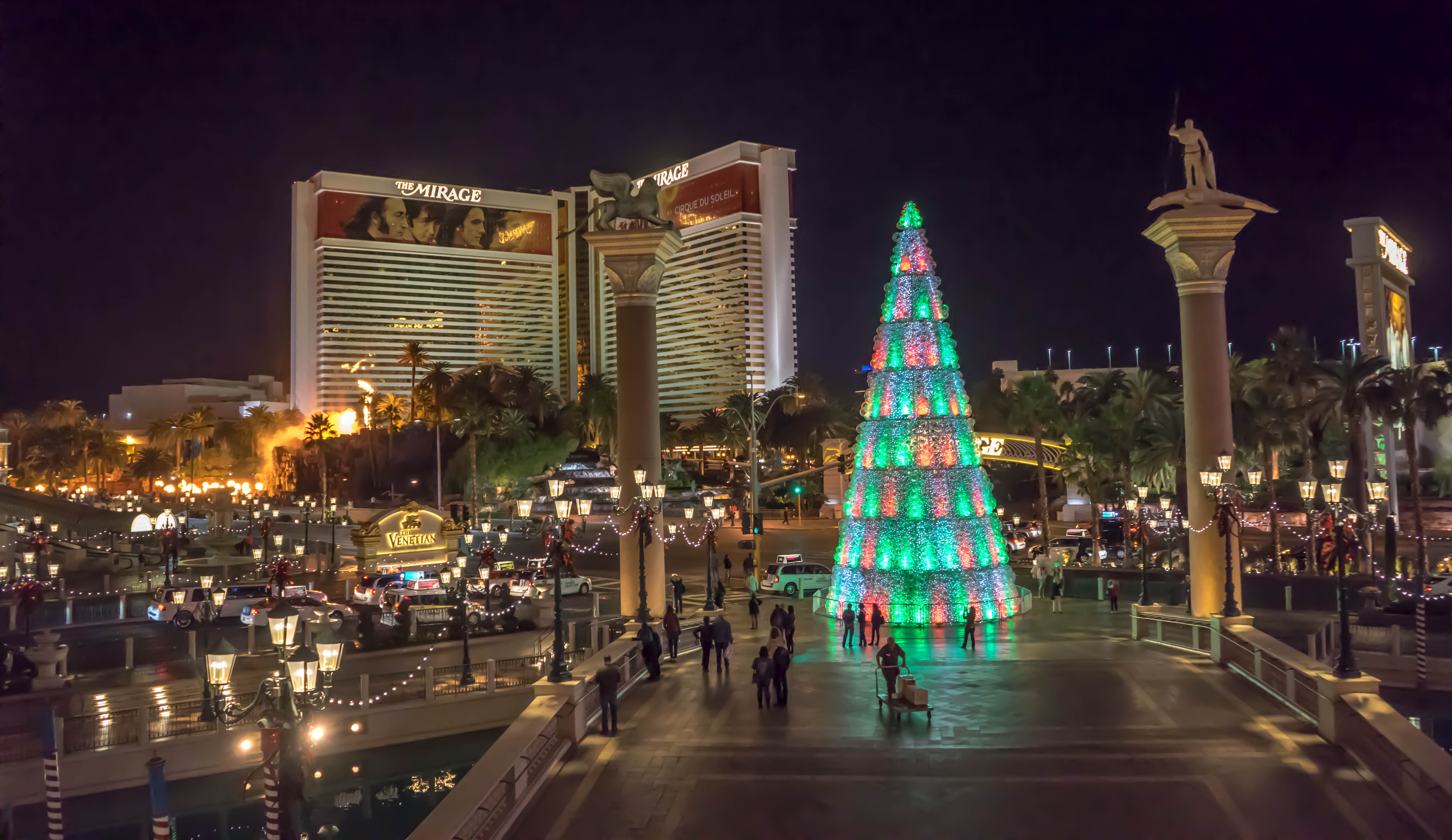 holiday, light, structure, building exterior, 5K, outdoors, landmark, christmas, christmas decoration, travel destinations, nature, holiday - event, casino, HD Wallpaper