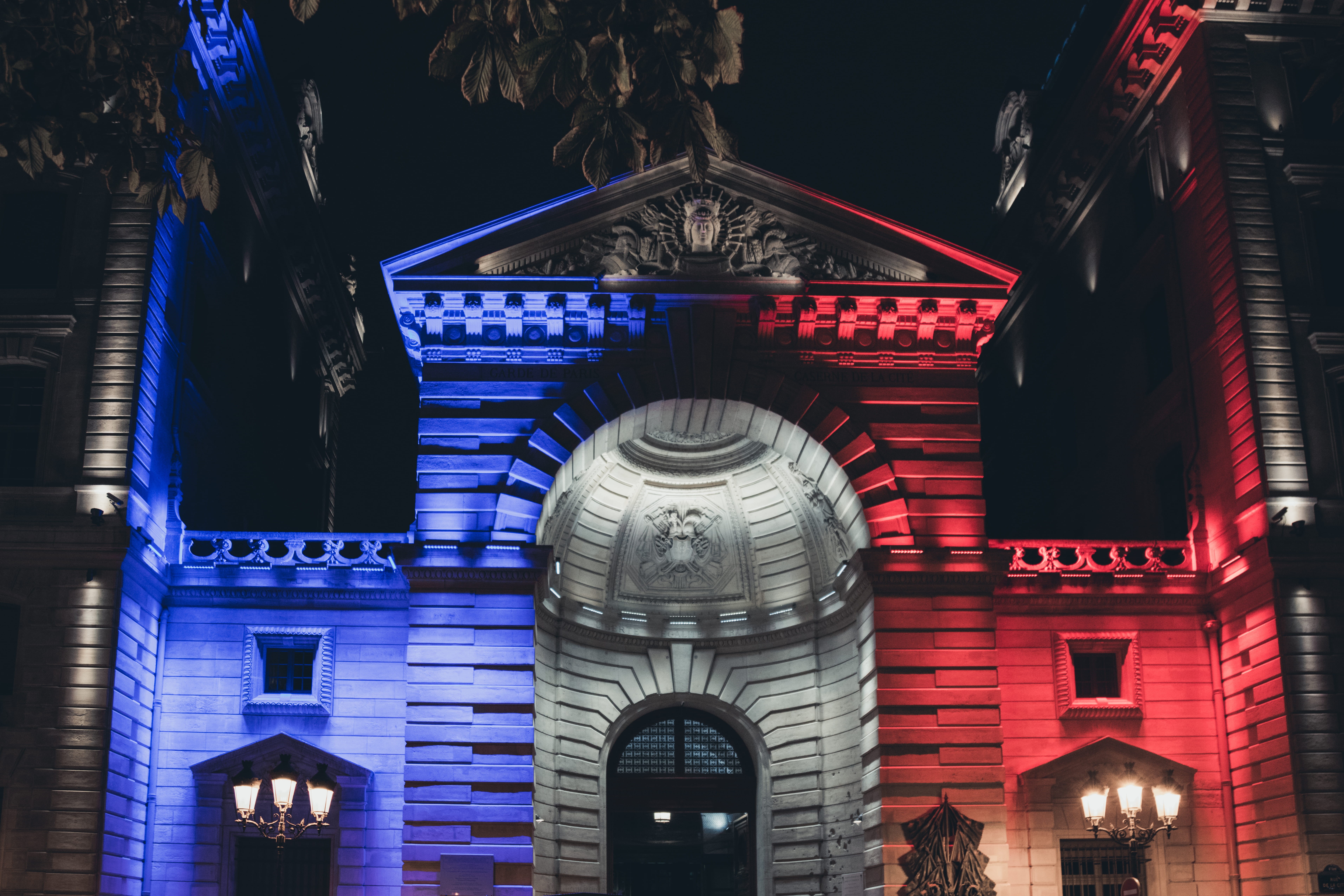 france, classic, color, stonework, belief, arch, 5K, red, stone, lights, low angle view, place of worship, patriot, building, architectural column, flag, HD Wallpaper