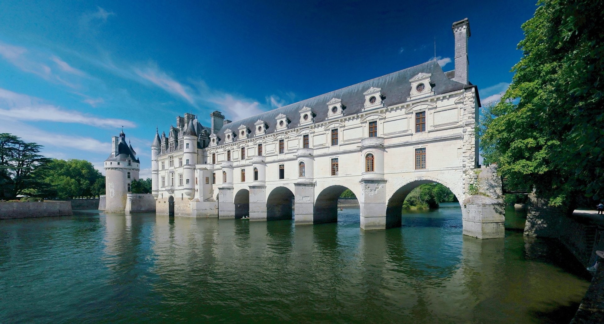 building exterior, plant, blue, France, tourism, travel, no people, day, the past, old, history, 1080P, nature, built structure, cityscape, sky, reflection, HD Wallpaper