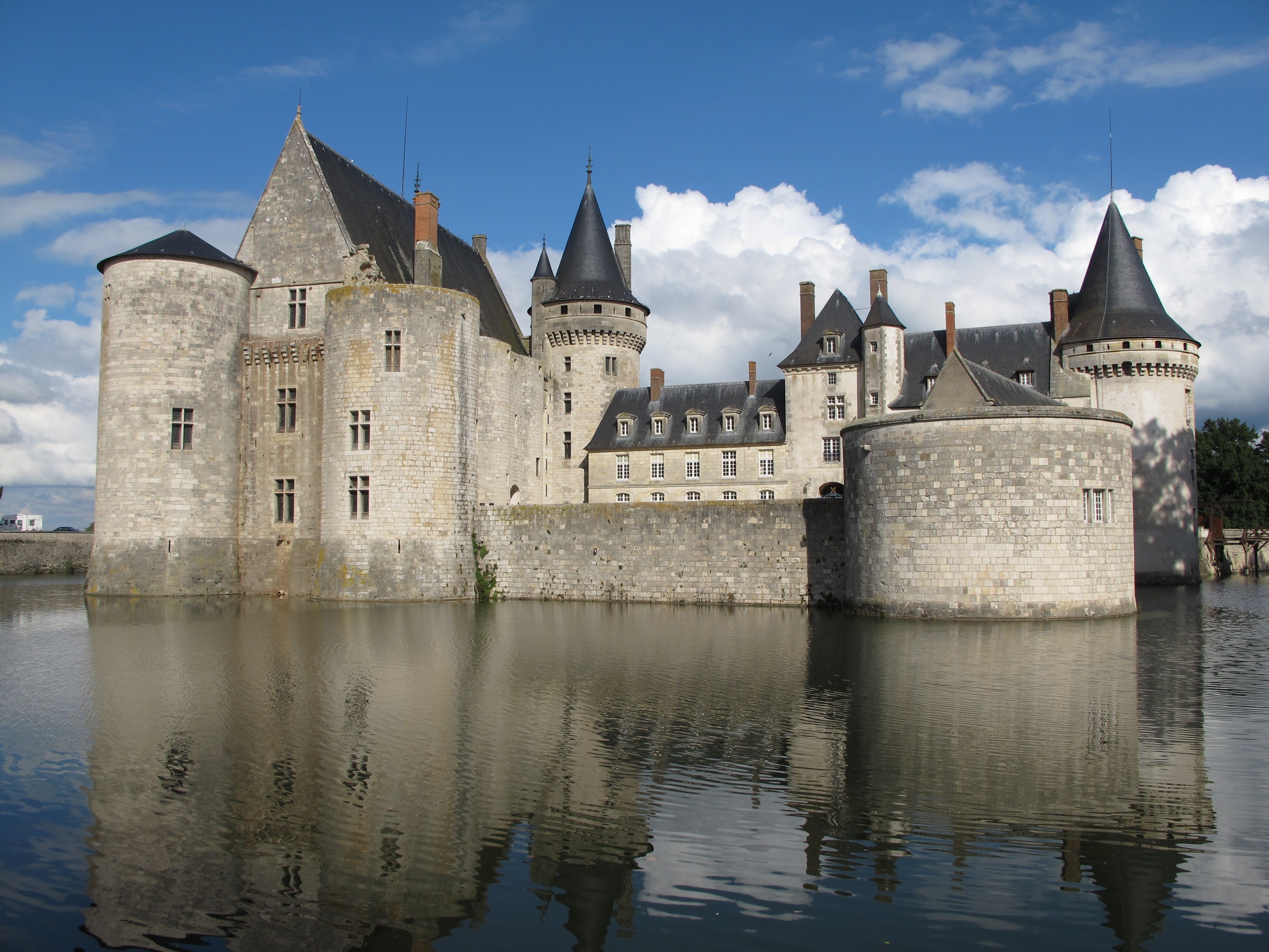 europe, the past, tower, reflection, fort, architecture, gray, history, concrete, water, waterfront, chateau sully in the loire valley, day, building, black, HD Wallpaper