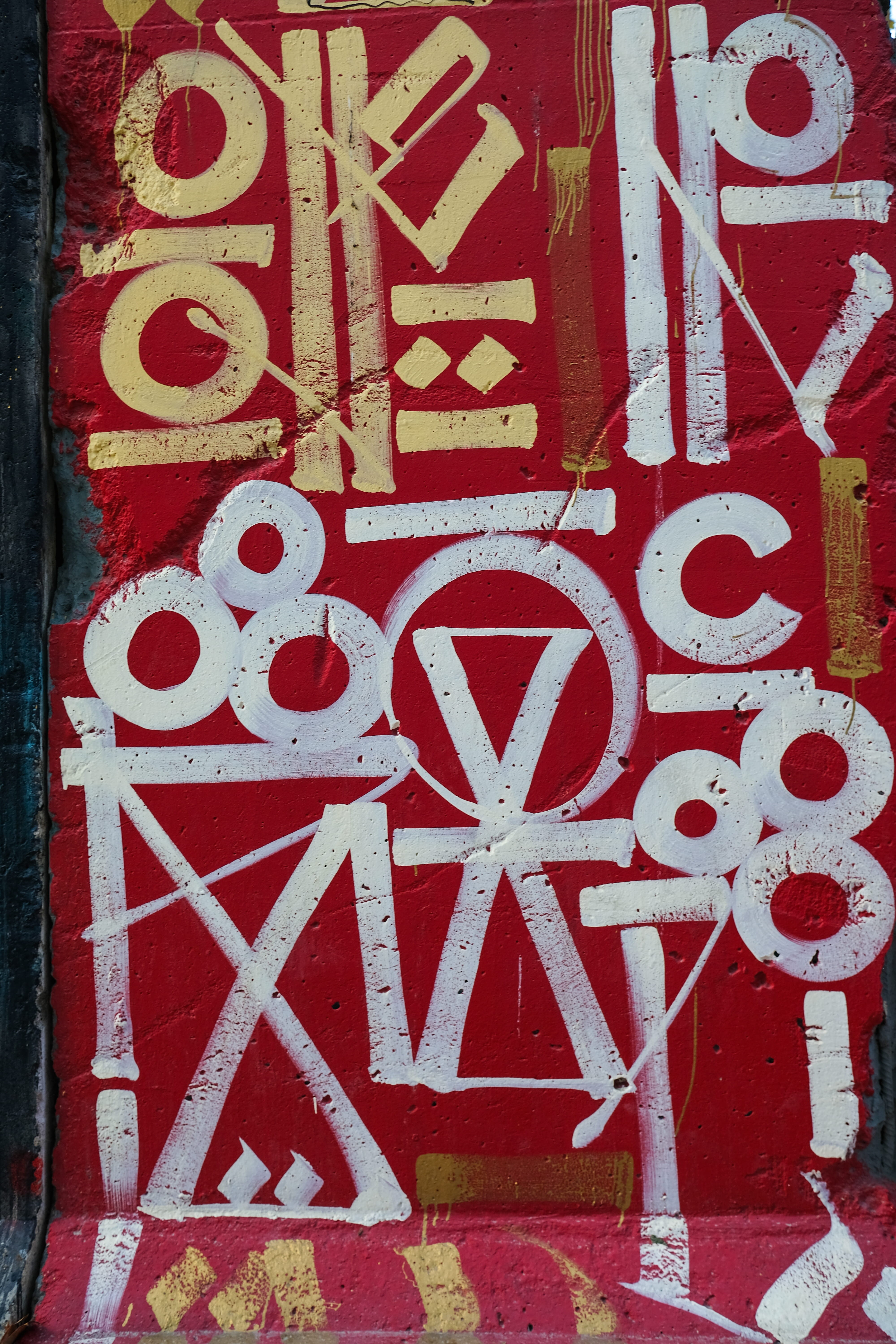 wilshire boulevard, close-up, colour, reds, built structure, architecture, walls, full frame, pattern, 5K, backgrounds, wood - material, grafitti, no people, Phone HD Wallpaper