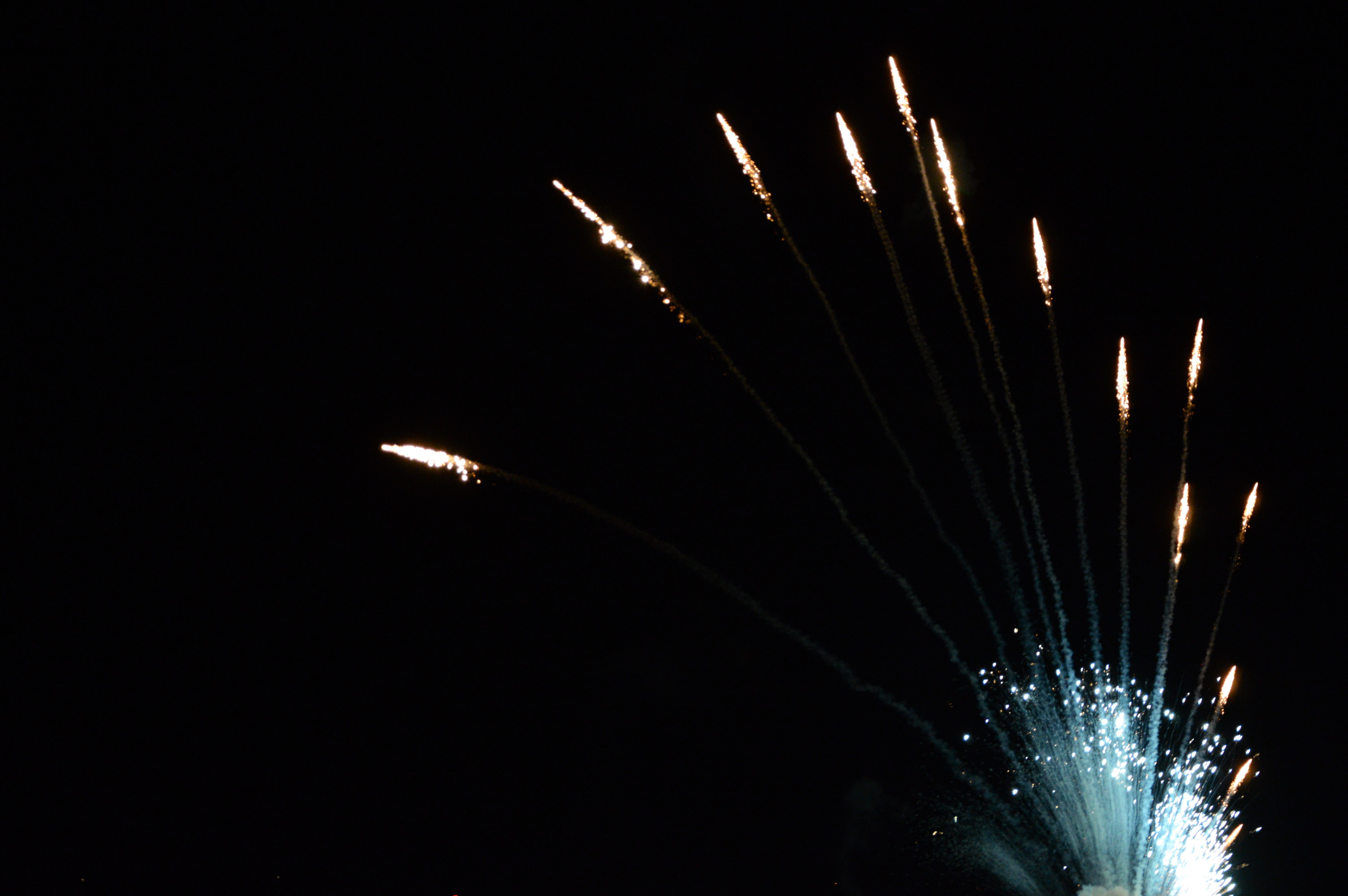 fair, pyrotechnics, long exposure, nature, fun, spraying, hot, black Color, black background, light, event, firework, new years eve, bright, midnight, colorful, HD Wallpaper