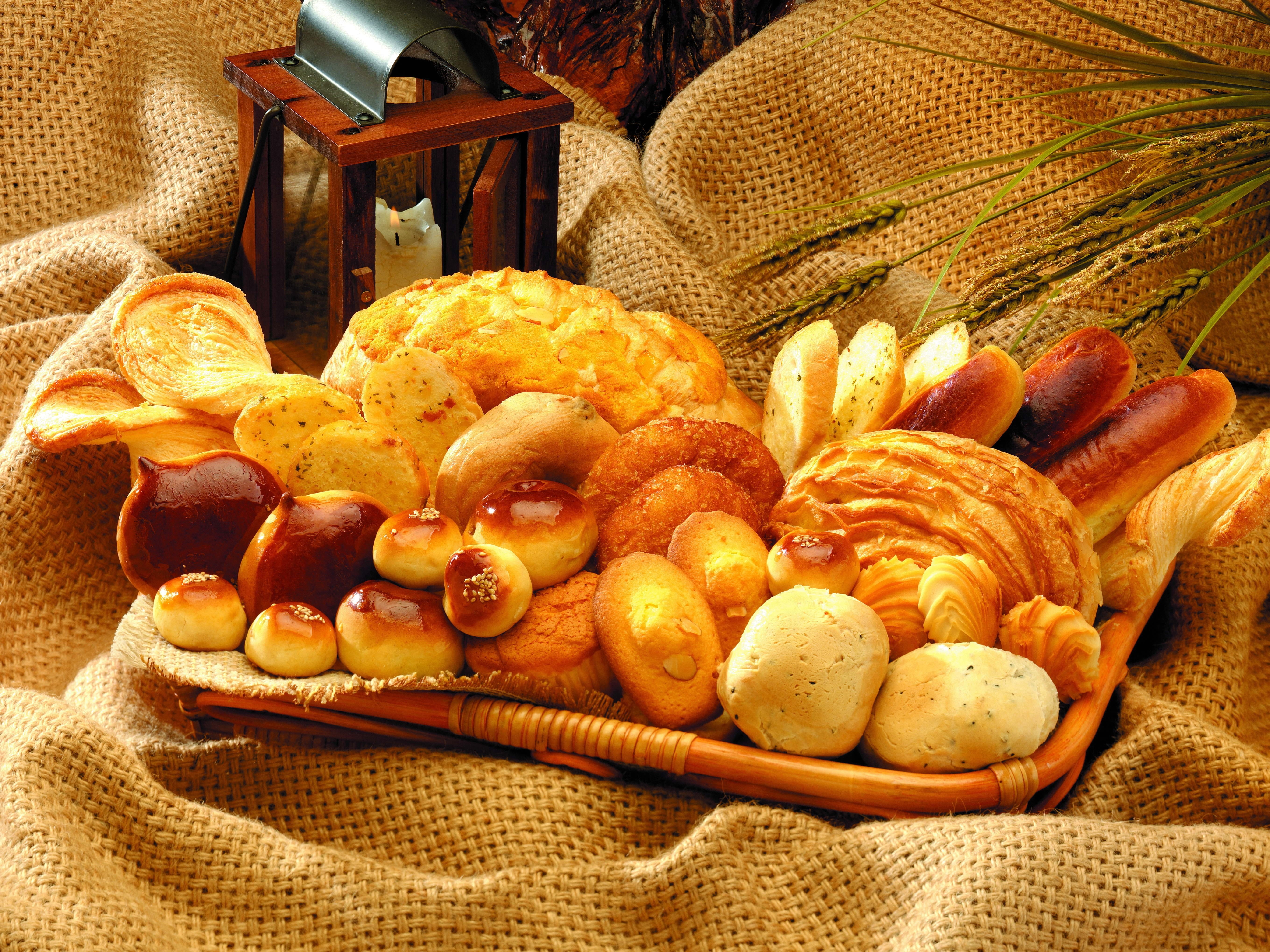 potato, wood - Material, many, baked, still life, gold Colored, french food, sesame, freshness, baguette, ready-to-eat, yellow, high angle view, wicker, HD Wallpaper