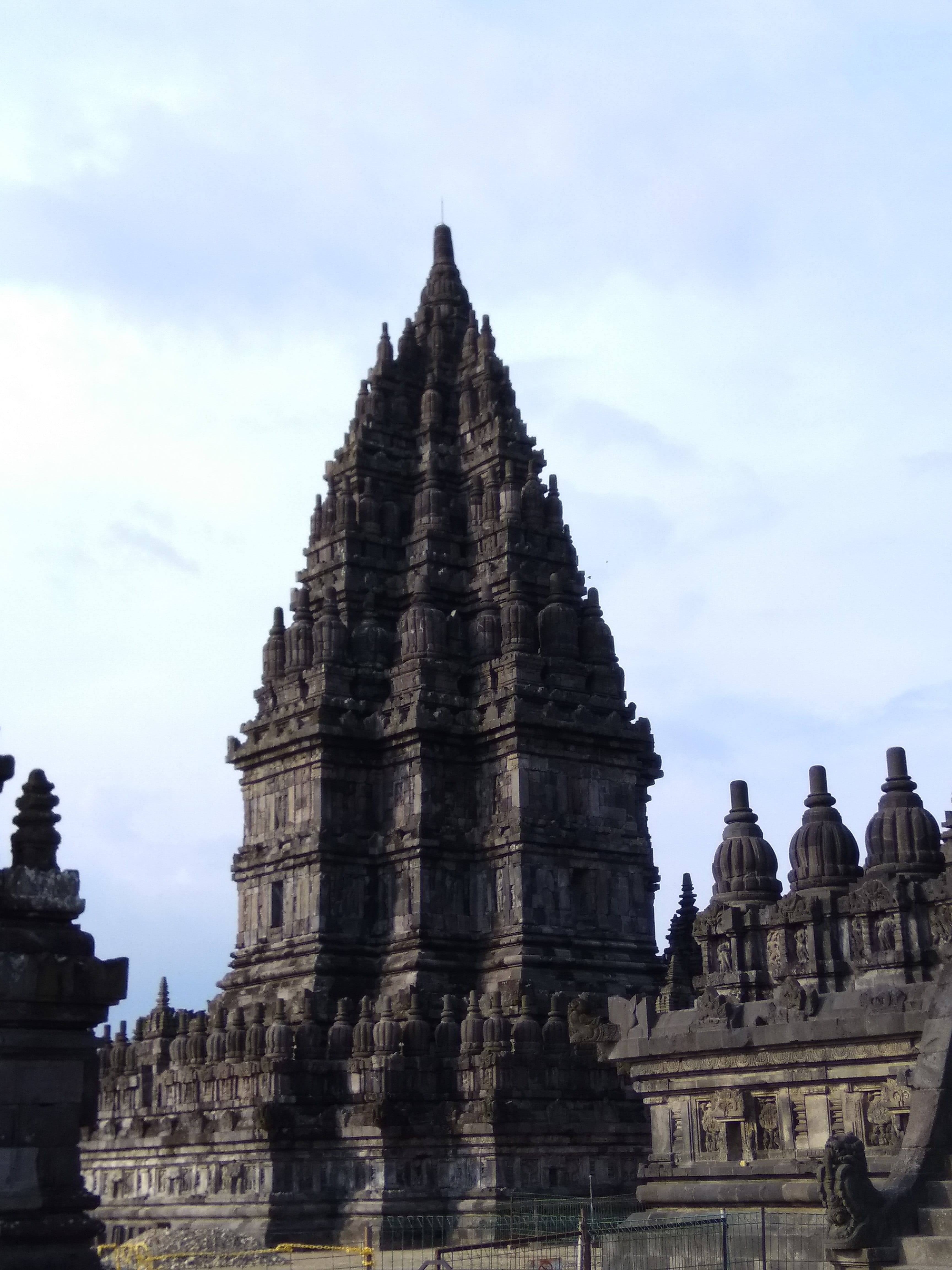 travel, wonderful, cloud - sky, yogyakarta, no people, architecture, tourism, nature, archaeology, the past, belief, building, built structure, day, sky, Phone HD Wallpaper