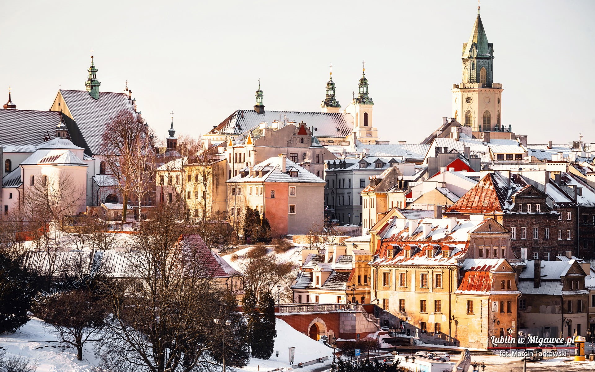 Polish, built structure, Poland, building, snow, cityscape, religion, city, 1080P, Tourism, no people, Europe, cold temperature, tourist, townscape, place of worship, HD Wallpaper