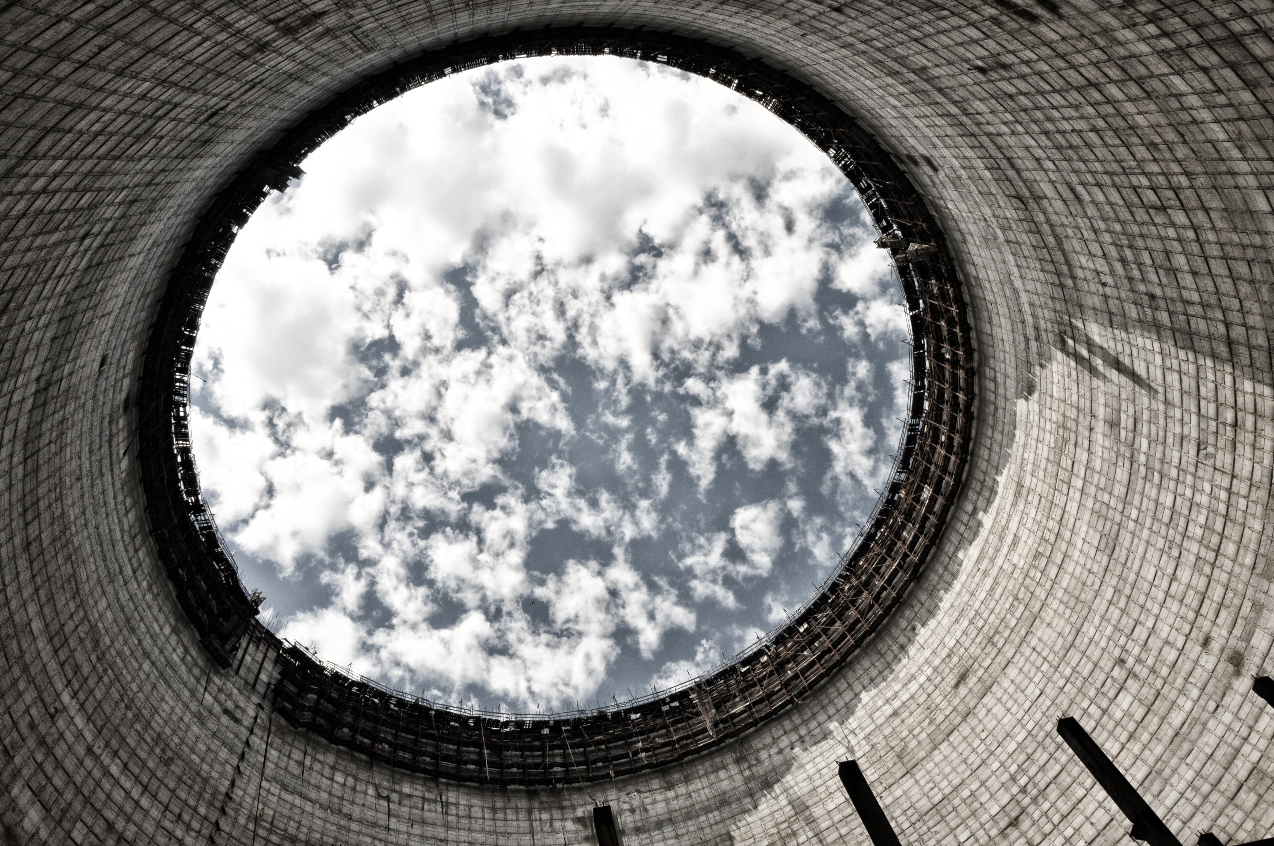 circle, no people, wall, pripyat, cooling tower, architecture, architectural, wall - building feature, fish-eye lens, directly below, gray, shape, chernobyl, HD Wallpaper