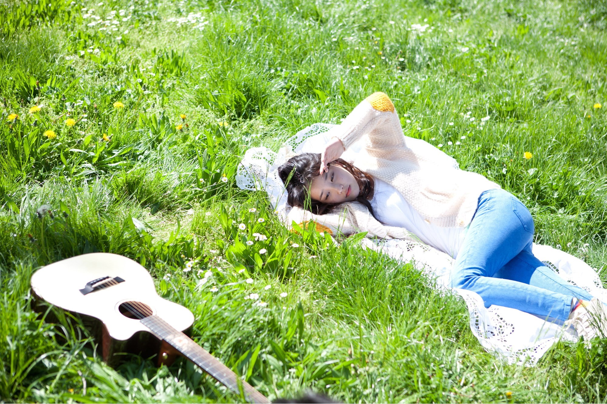 outdoors, iu, lifestyles, day, grass, women, one person, 1080P, real people, field, lying down, relaxation, leisure activity, nature, high angle view, HD Wallpaper