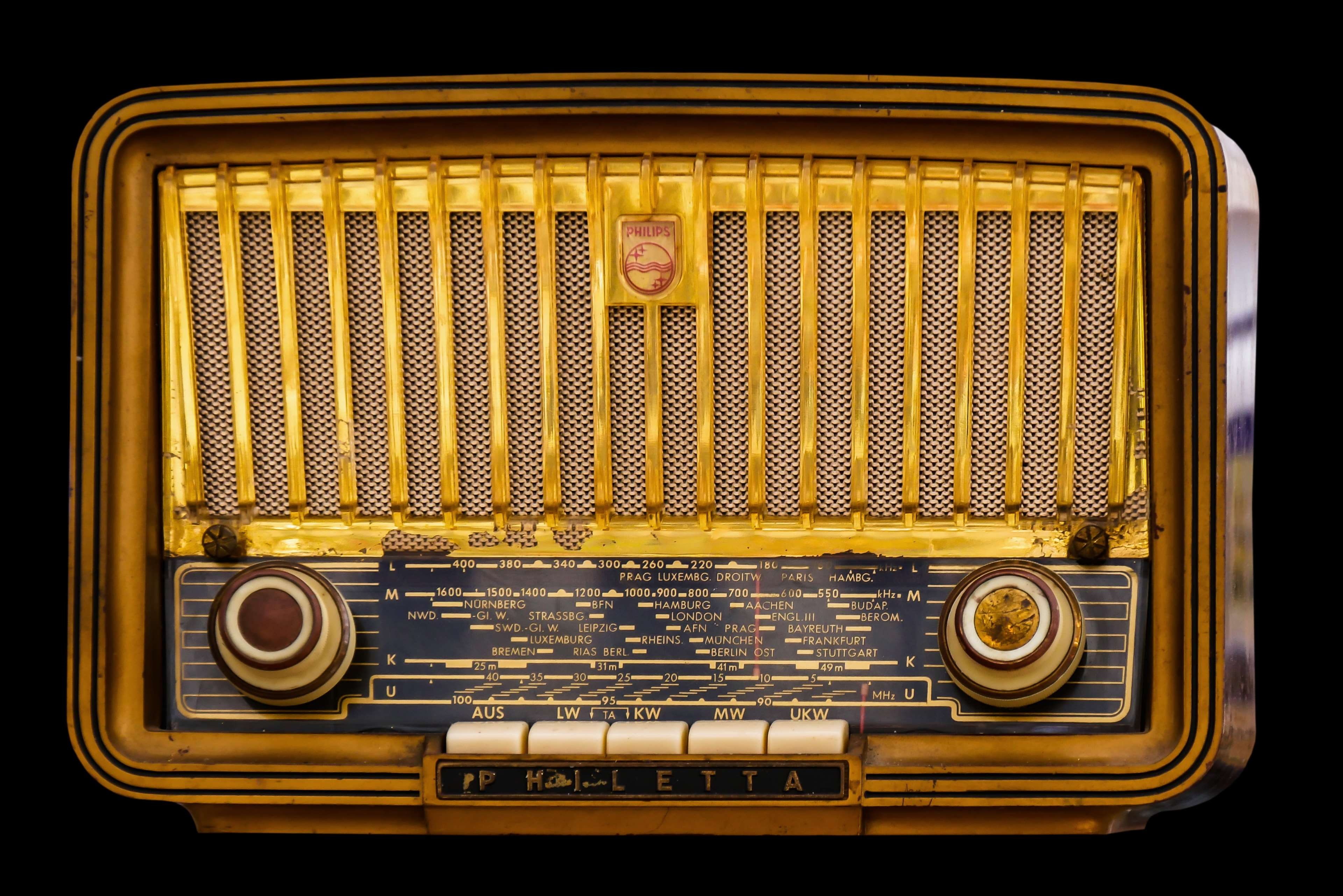 retro, 4K, obsolete, knob, old, equipment, close-up, radio device, cut out, no people, broadcasting, audio equipment, keys, nostalgia, communication, electrical equipment, HD Wallpaper