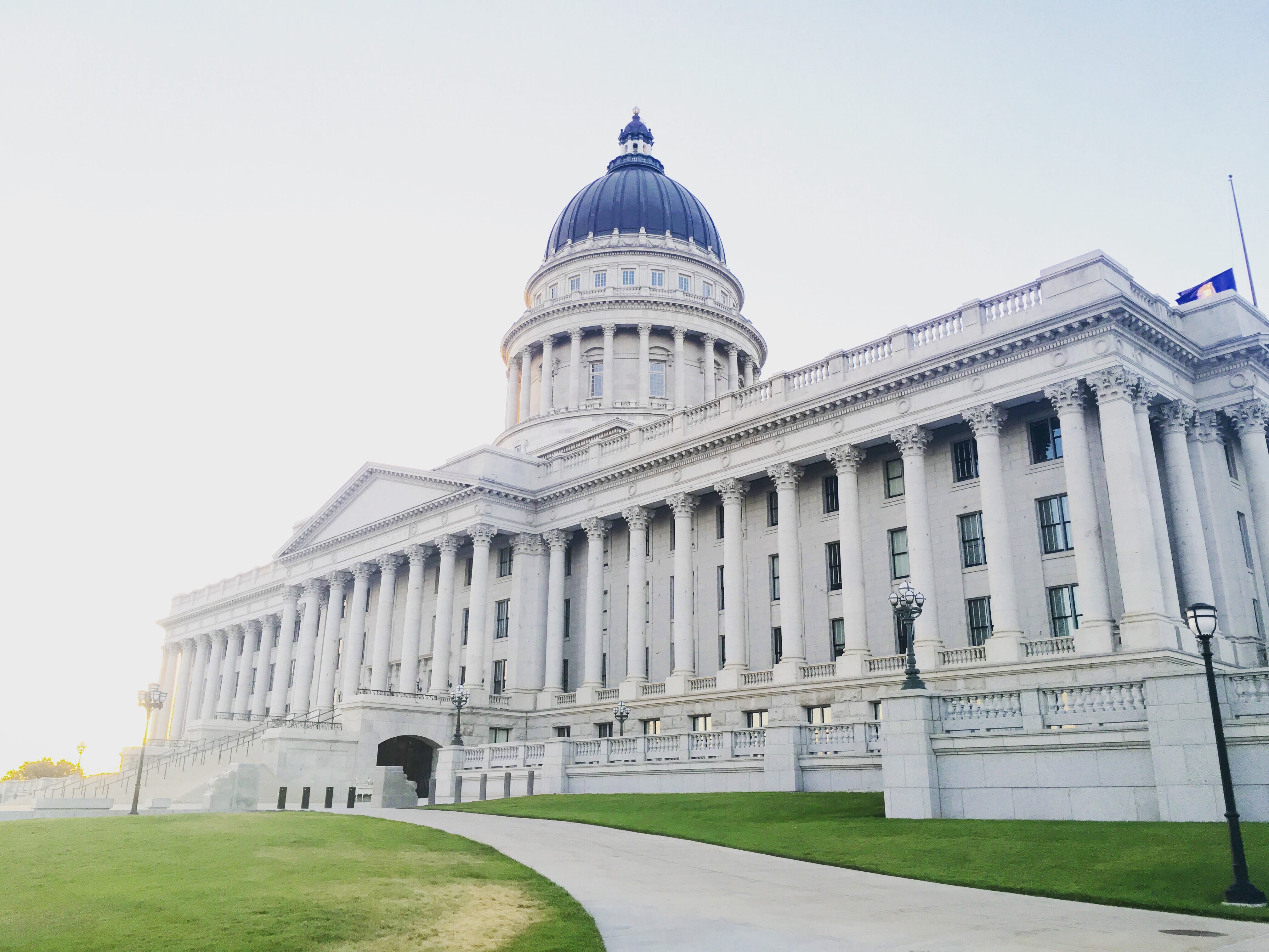 building, history, uSA, capitol Building, photo, travel, mansion, washington DC, politics, plant, landmark, authority, sky, grass, lawn, blue, stone, architectural column, HD Wallpaper