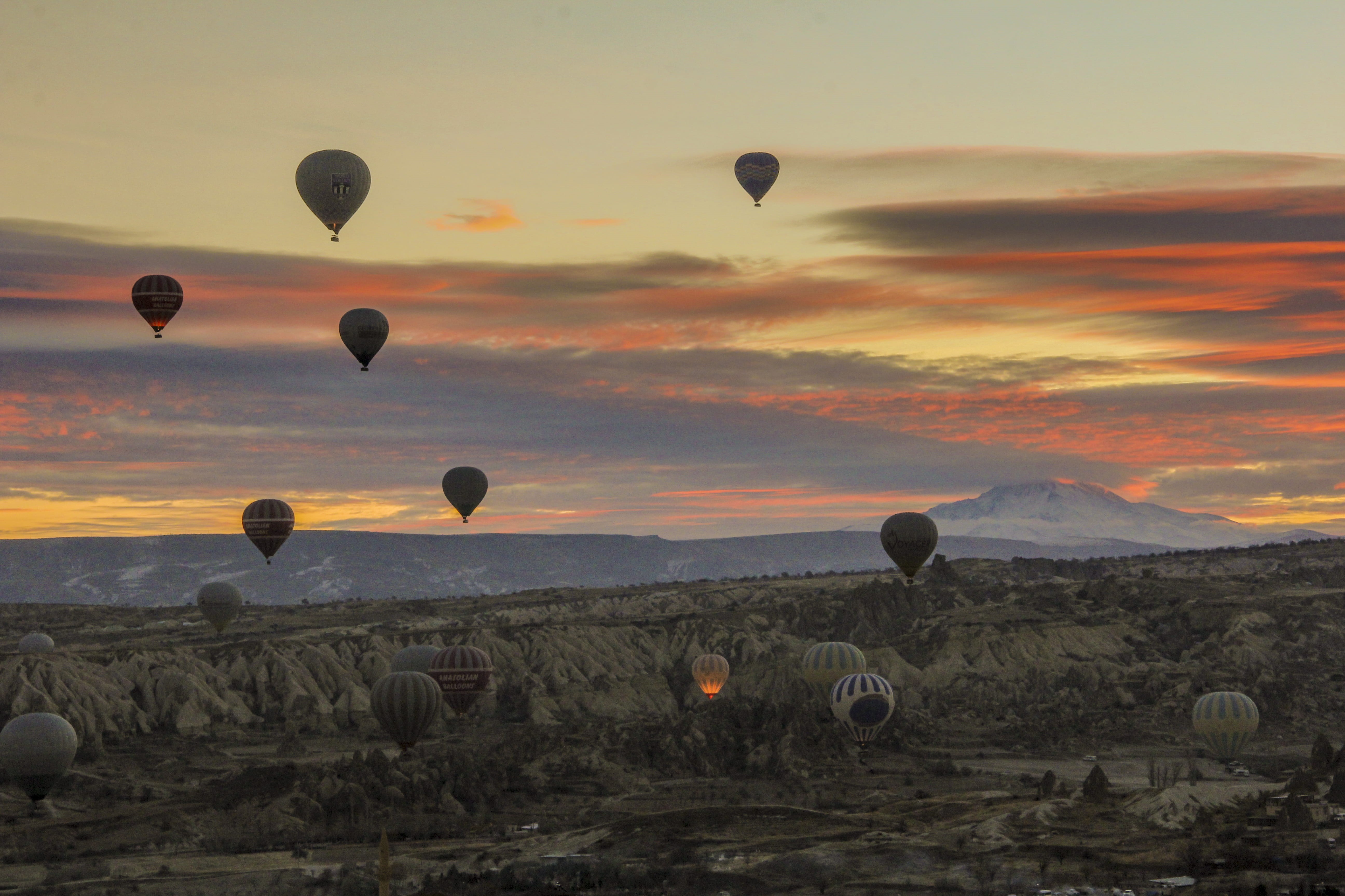 environment, adventure, tranquil scene, 5K, landscape, tranquility, hot air balloons, transportation, scenics - nature, hot air balloon, flying, turkey, HD Wallpaper