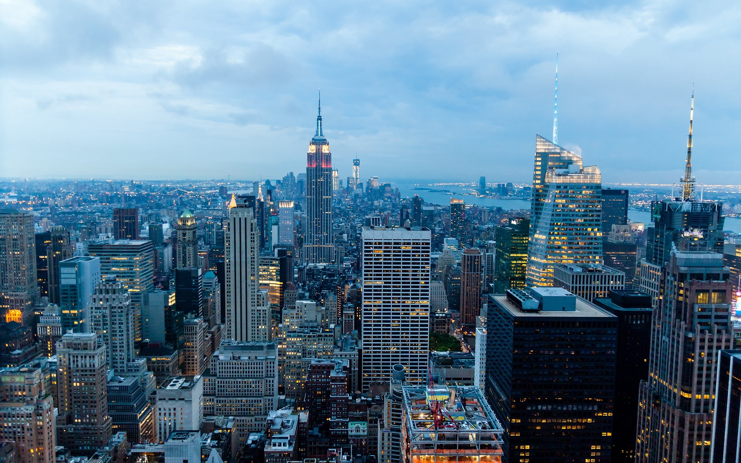 midtown Manhattan, dusk, travel Destinations, uSA, city, crowded, downtown District, building Exterior, famous Place, tall - High, river, office building exterior, HD Wallpaper