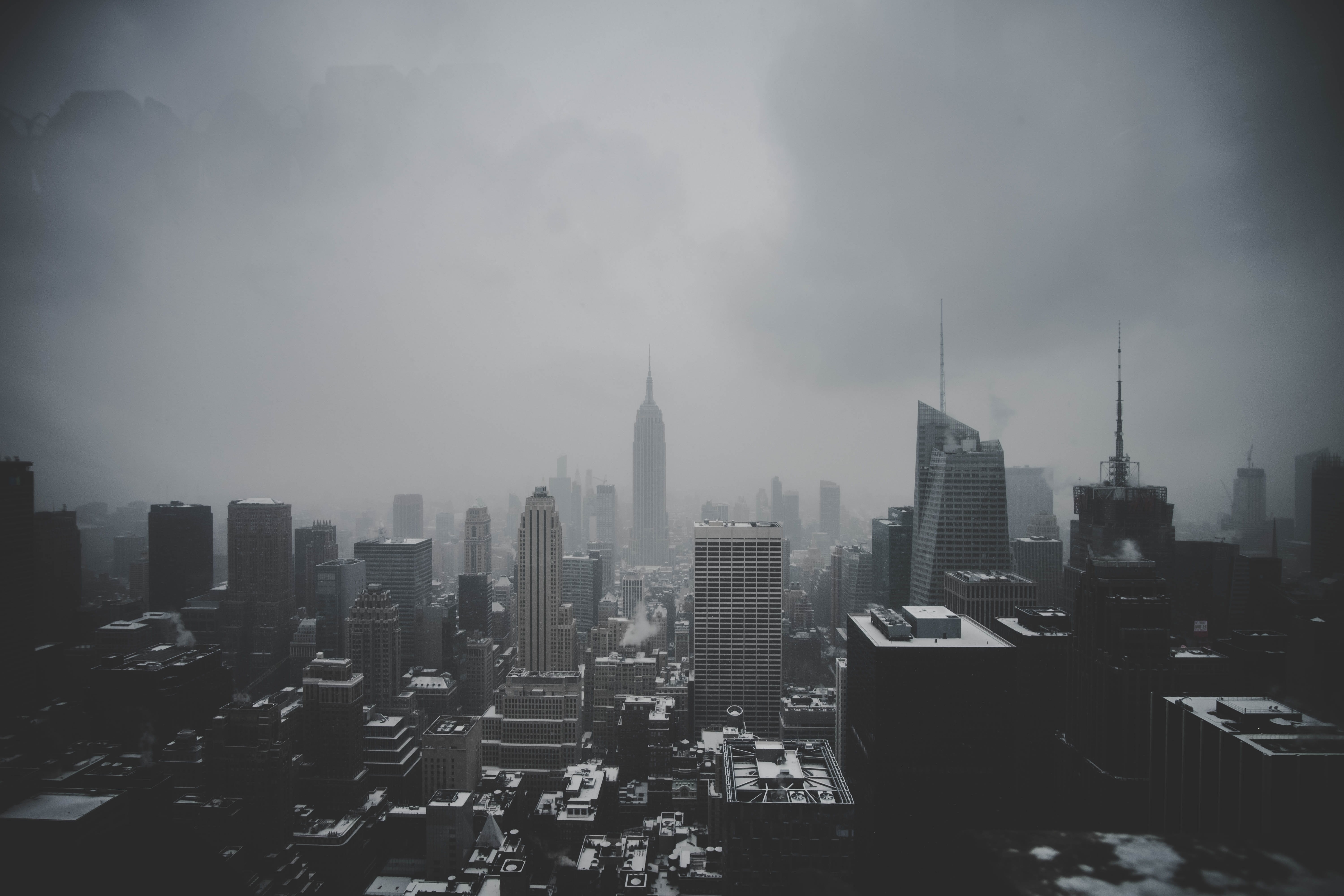 spire, 5K, settlement, outdoors, skyscraper, buildings, fog, building exterior, crowd, view, cityscape, high, crowded, snow, built structure, architecture, HD Wallpaper