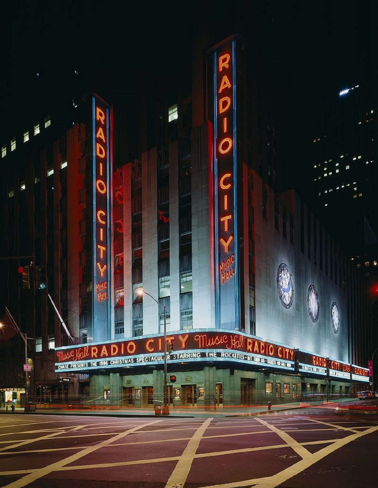 building, road, midtown, illuminated, entertainment, attraction, symbol, radio city, sport, transportation, usa, 1080P, historic, street, road marking, Phone HD Wallpaper