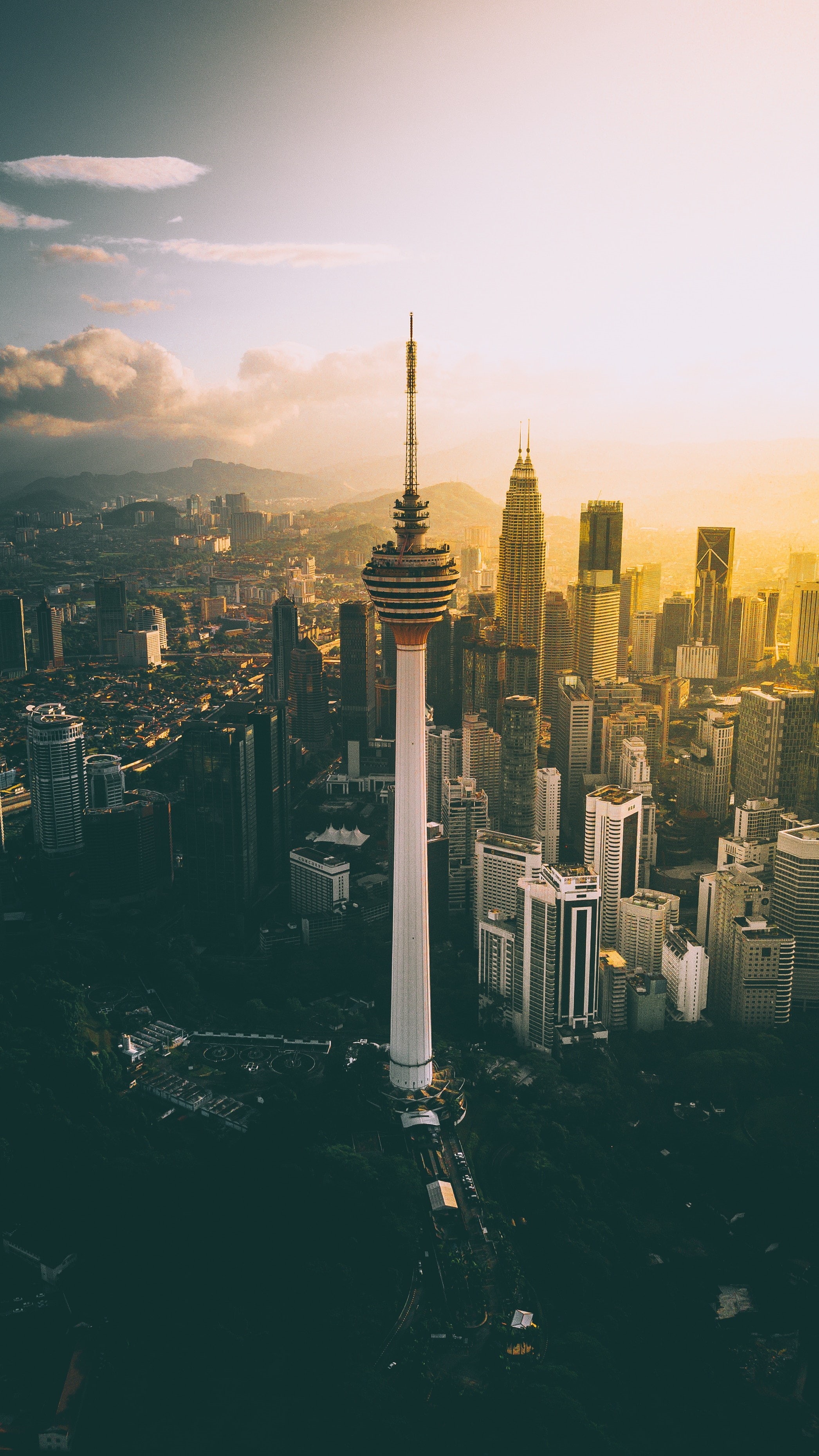 Kuala Lumpur, tower, 2K, city, Phone HD Wallpaper