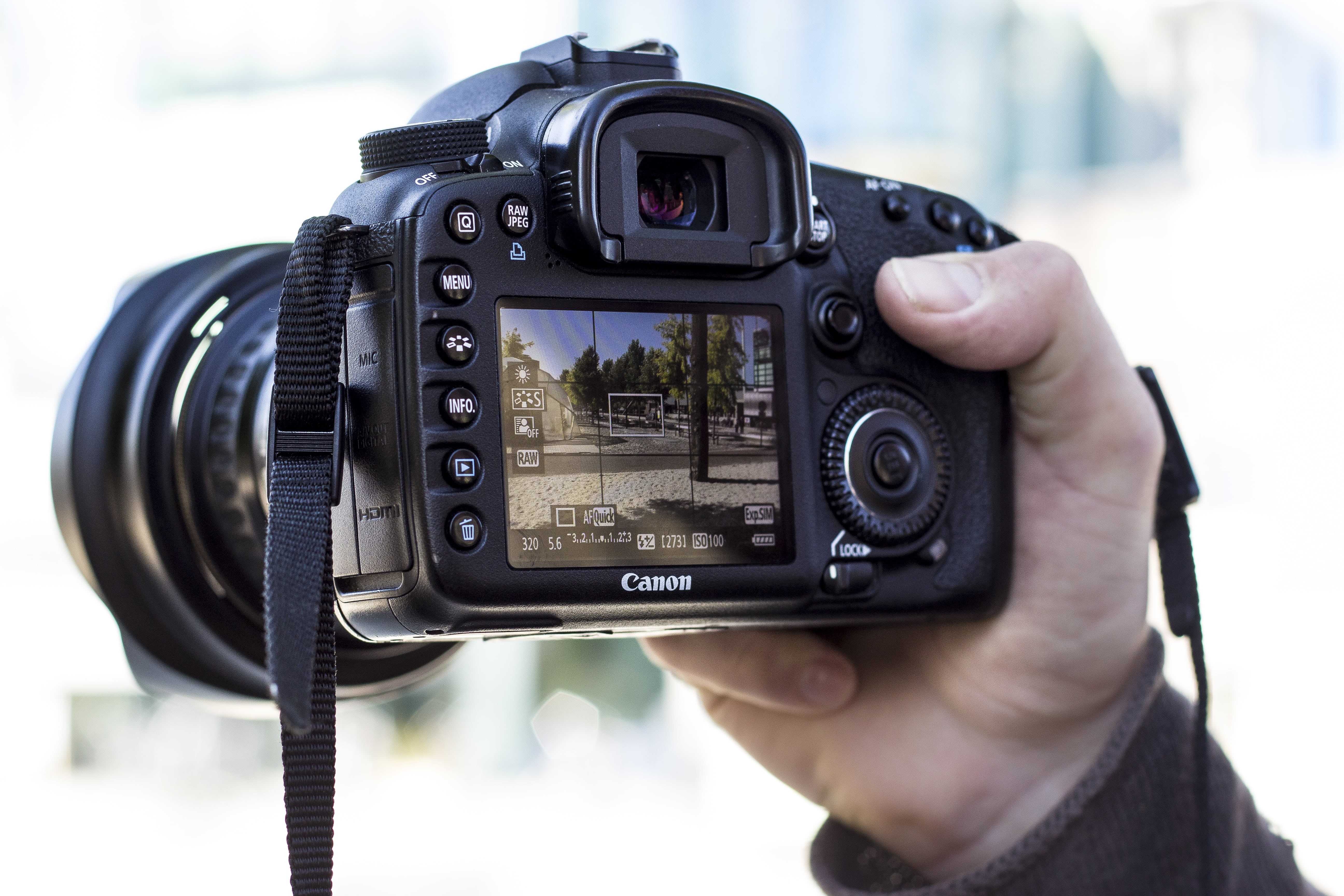 outdoors, lens, digital camera, camera, photographic equipment, holding, shooting, production, equipment, activity, photography themes, lens - optical instrument, HD Wallpaper