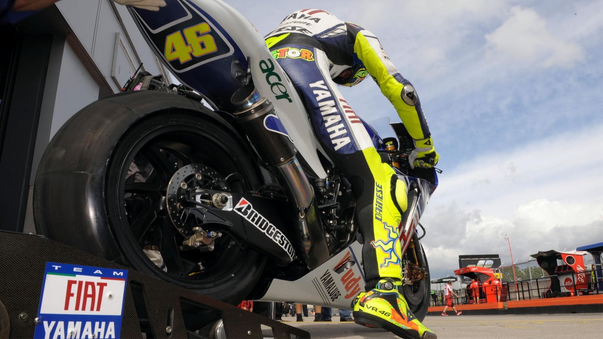 Moto GP, wheel, real people, communication, 1080P, people, firefighter, Yamaha, sky, close-up, mode of transportation, nature, cloud - sky, occupation, HD Wallpaper