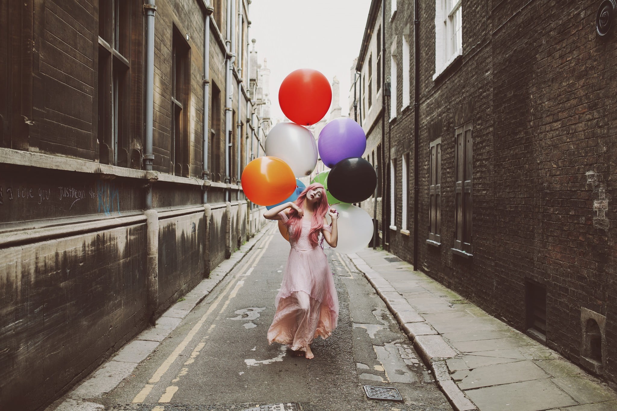 barefoot, full length, red lipstick, day, one person, child, real people, lifestyles, multi colored, pink dress, outdoors, holding, built structure, pink hair, HD Wallpaper
