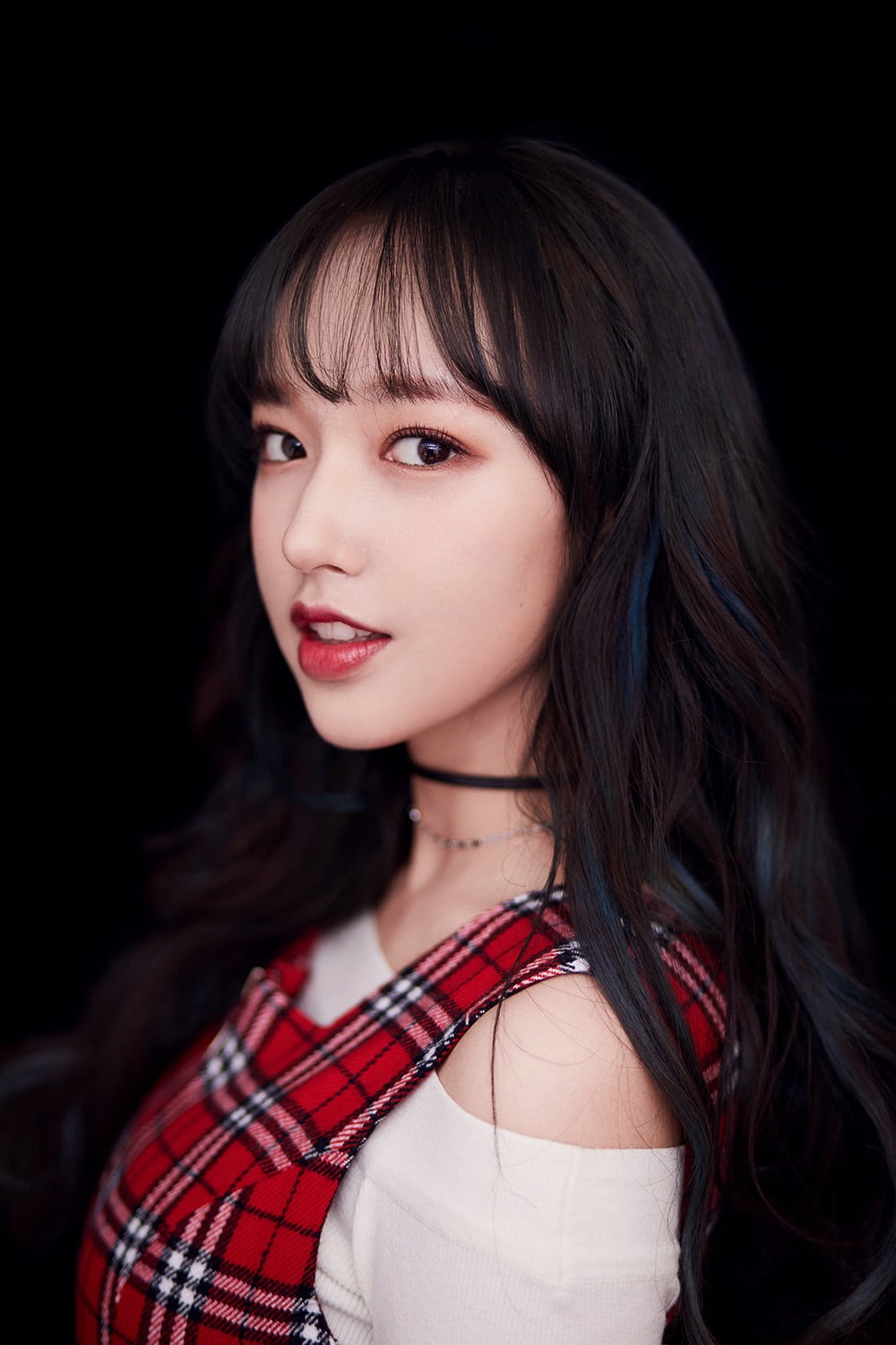 looking at camera, beautiful people, hair, young adult, 720P, K-pop, one person, women, WJSN, long hair, headshot, body part, human hair, portrait, fashion, Phone HD Wallpaper