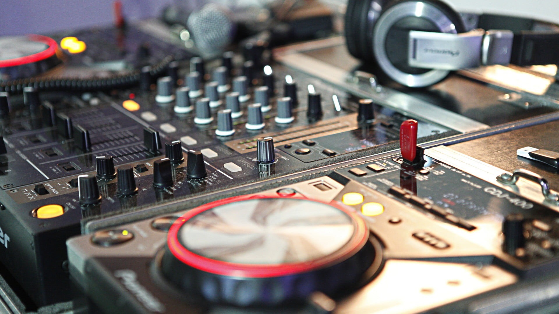 electrical component, complexity, recording studio, equipment, turntable, industry, indoors, control, mixing consoles, technology, nightlife, record, studio, HD Wallpaper