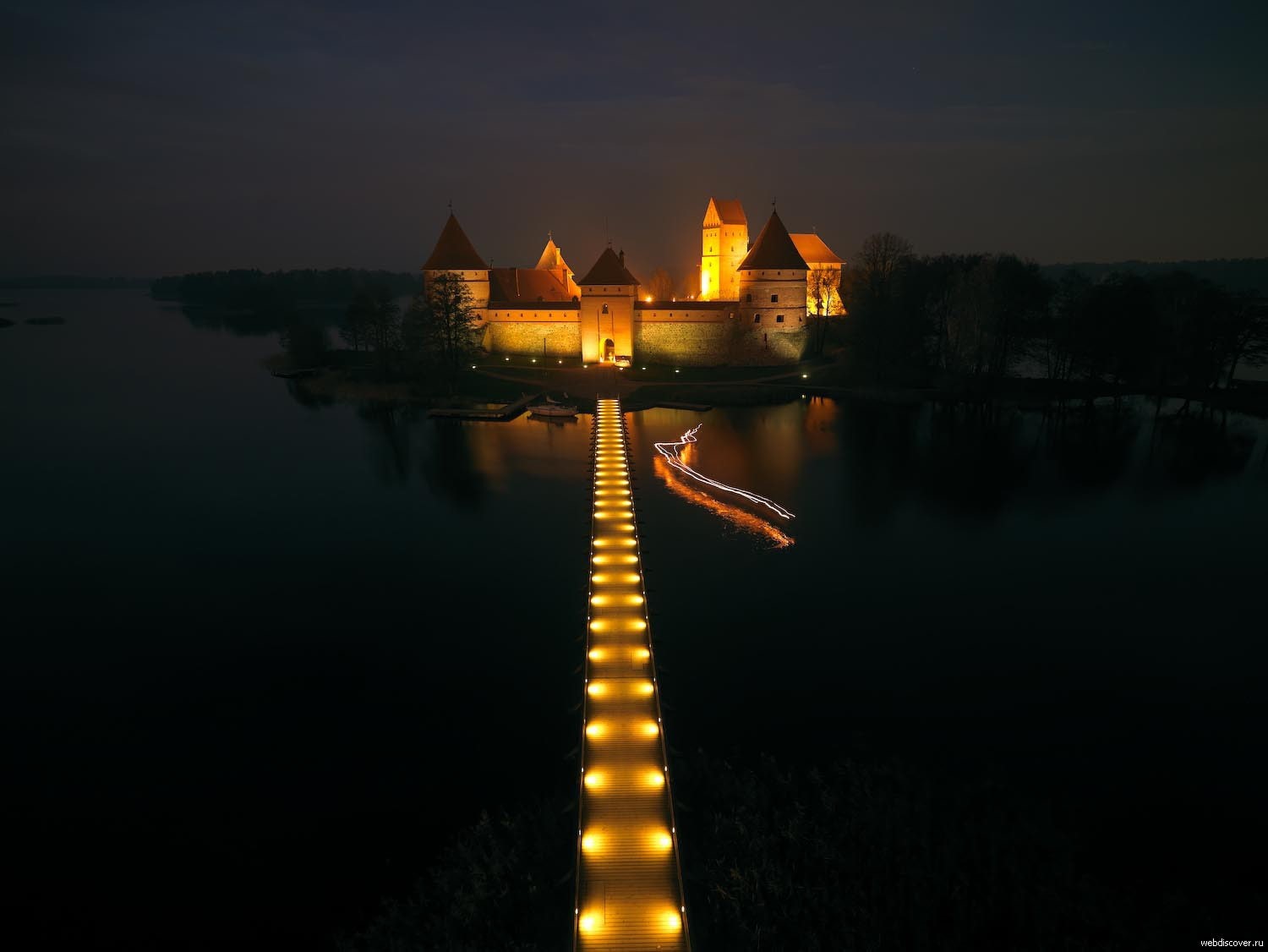 water, illuminated, no people, reflection, travel, Lithuania, building, bridge, the past, travel destinations, outdoors, Trakai Island Castle, history, HD Wallpaper