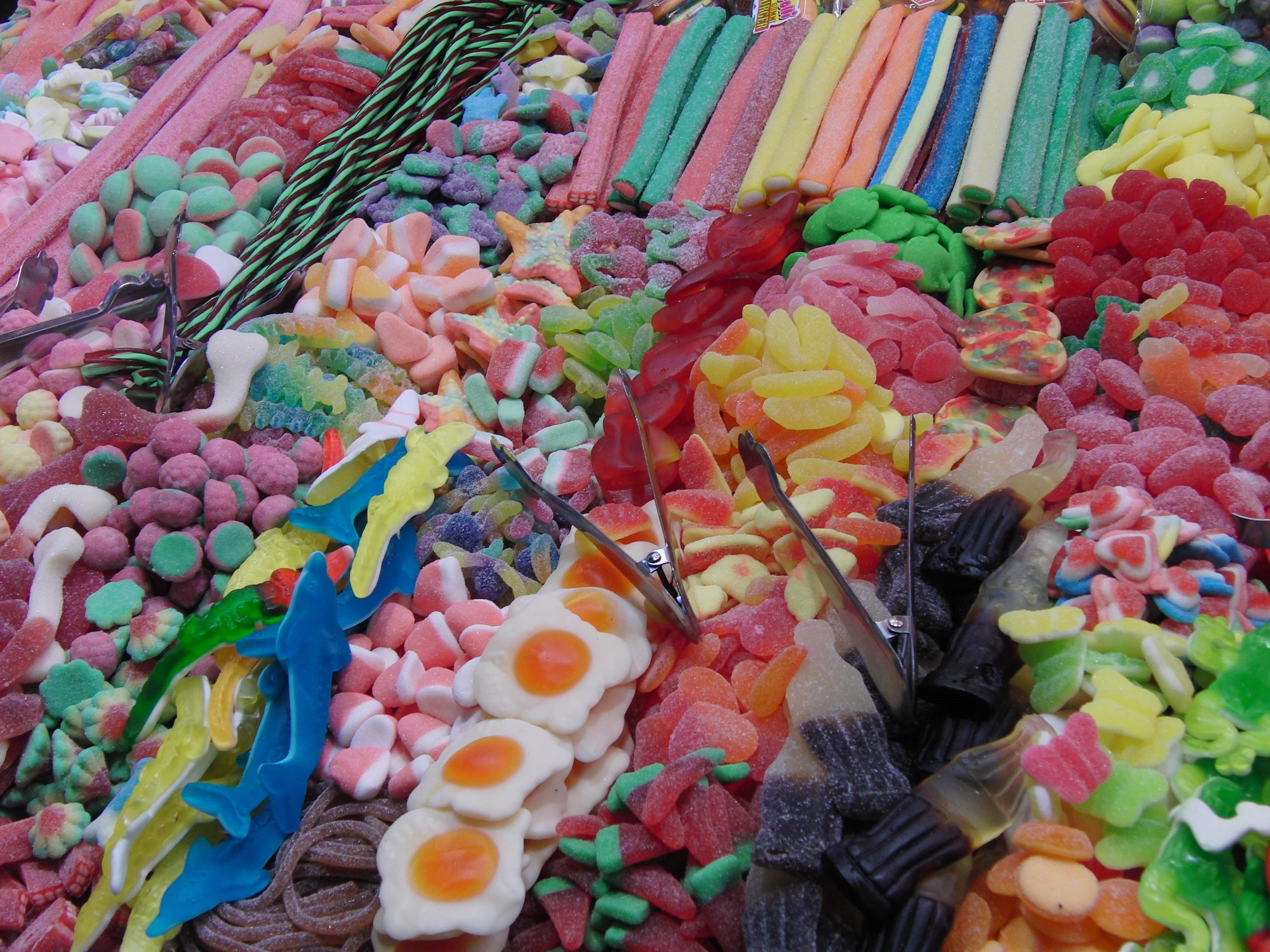 full frame, retail display, candies, choice, boqueria, multi Colored, no people, food, sweet, sweet Food, abundance, jellies, Colors, freshness, still life, HD Wallpaper