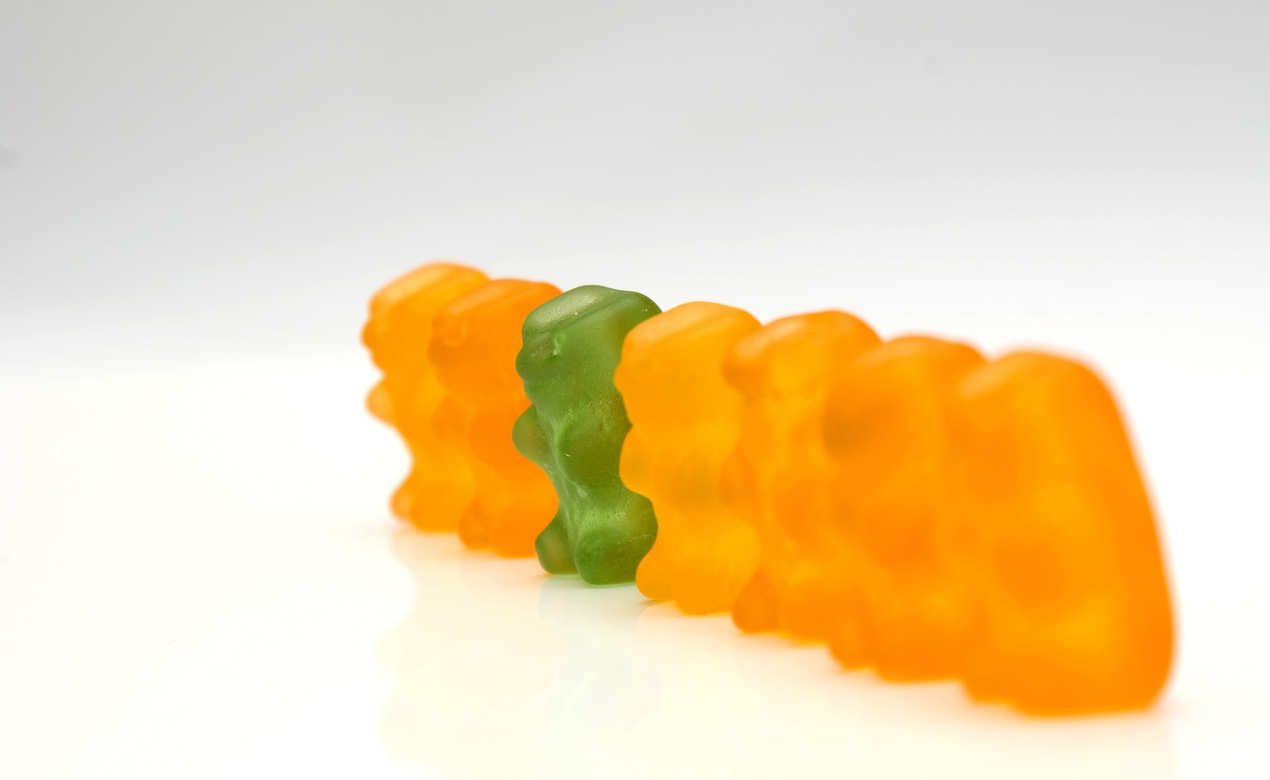 one, choice, white background, ink, orange color, bears, no people, 2K, textured, yellow, White, snack, single object, healthy eating, abstract, odd one out, HD Wallpaper