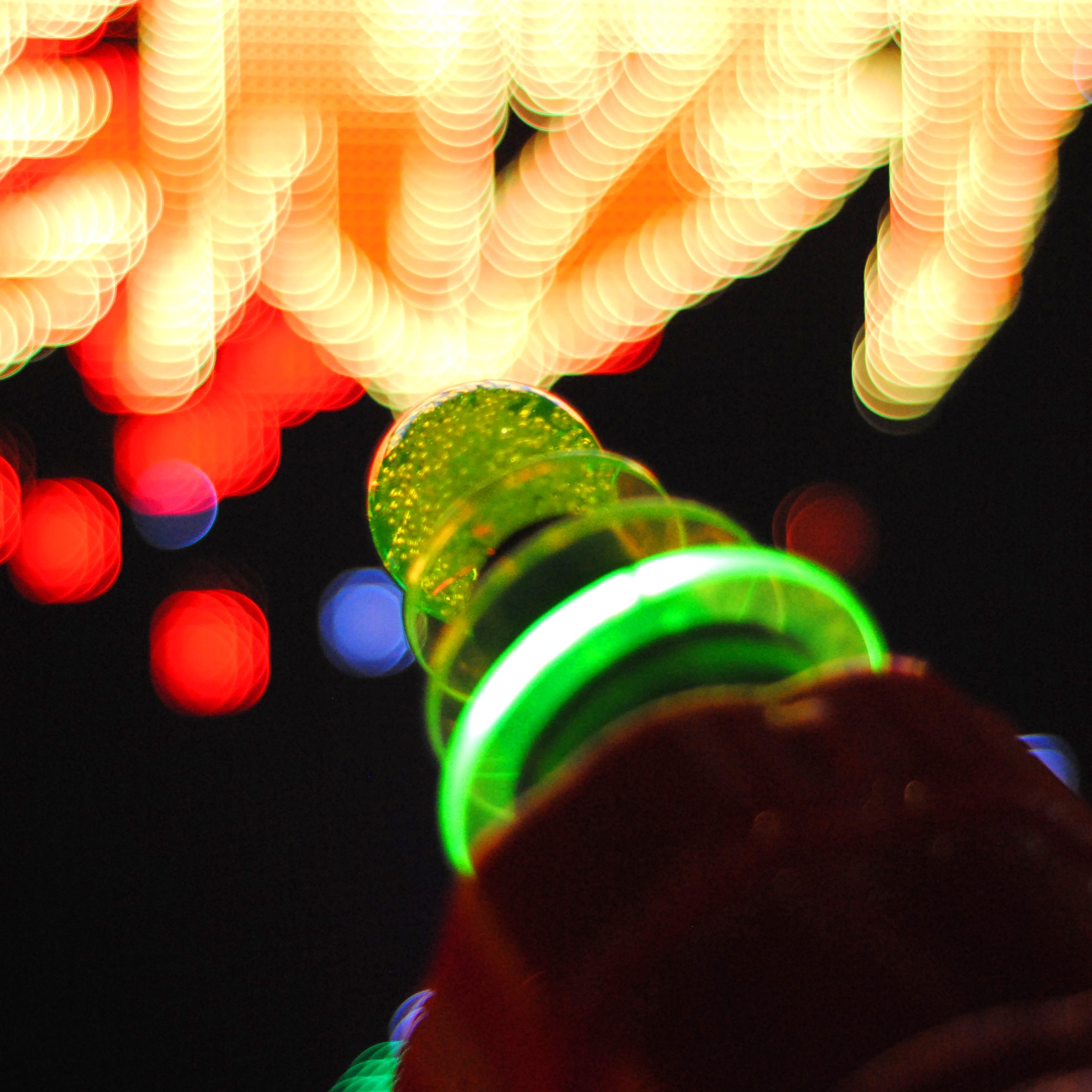gaming, retro gaming, 2K, one person, light, tech, real people, arcade, bokeh, nightlife, fun, neon, dark, multi colored, hand, selective focus, space, Phone HD Wallpaper