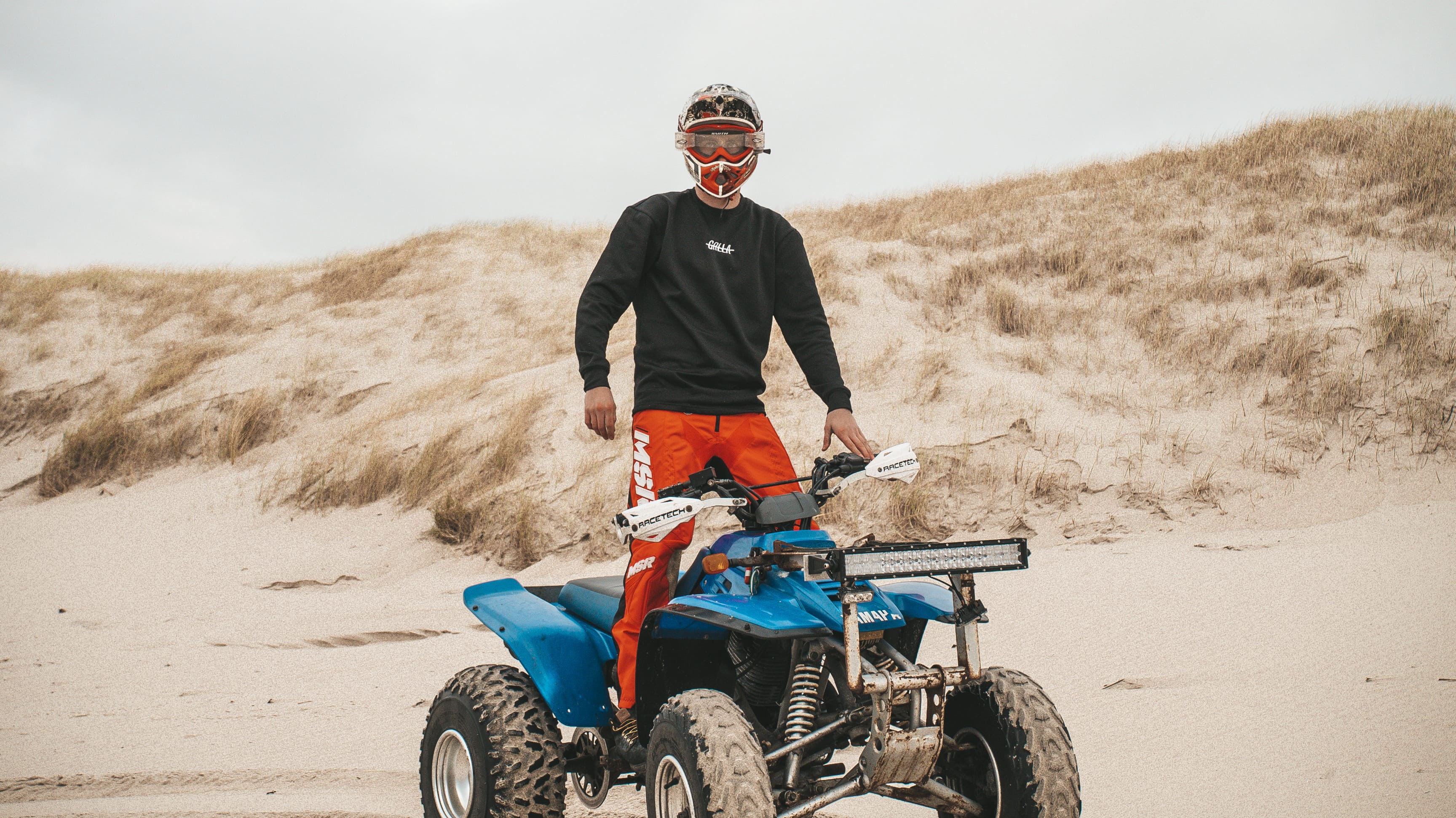 beach, sand, racing, apparel, nature, person, vehicle, wheel, land, dust, vacations, quad, one person, riding, blue, sport, savage, transportation, sports helmet, HD Wallpaper